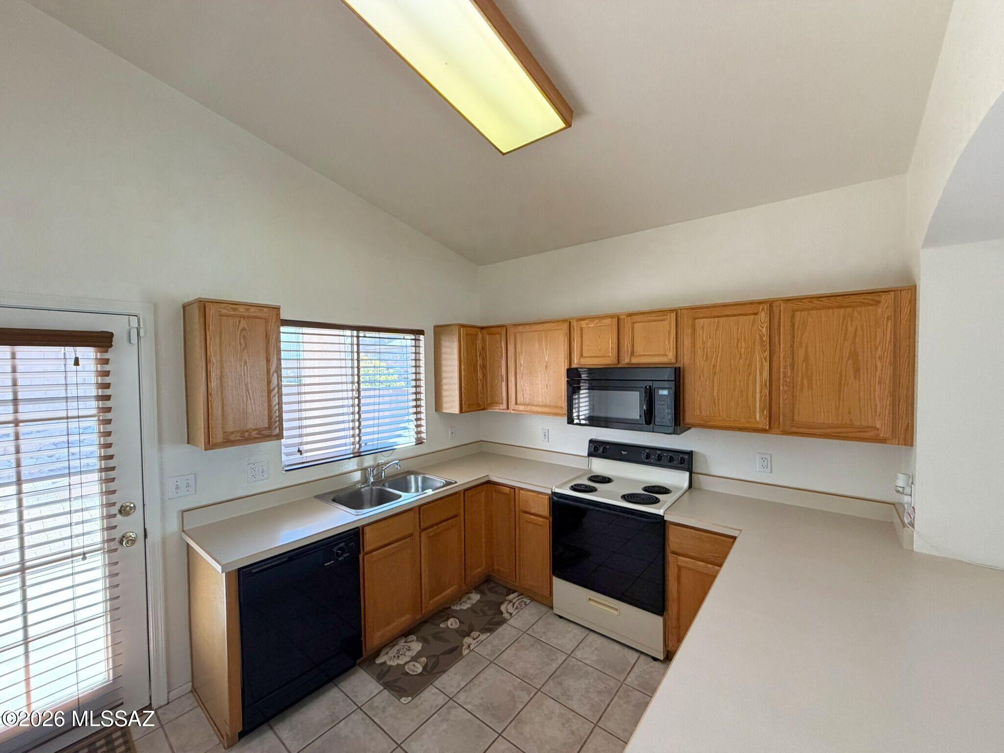 Silver Pass (1-276) - Residential Lease