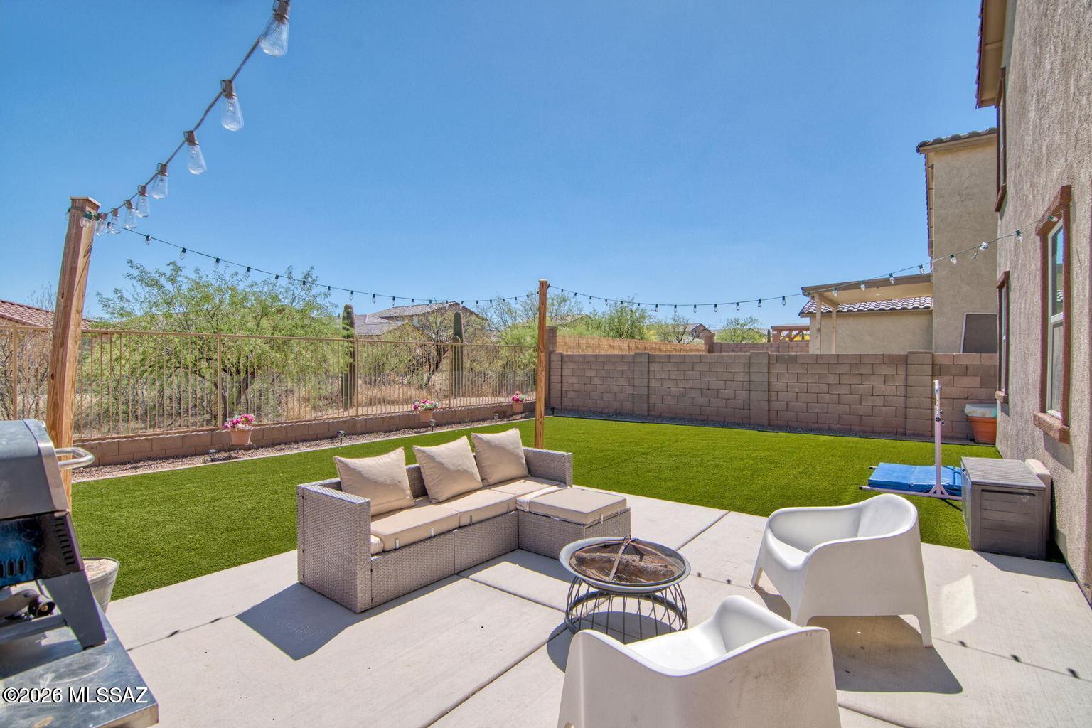 Entrada Del Pueblo - Residential Lease