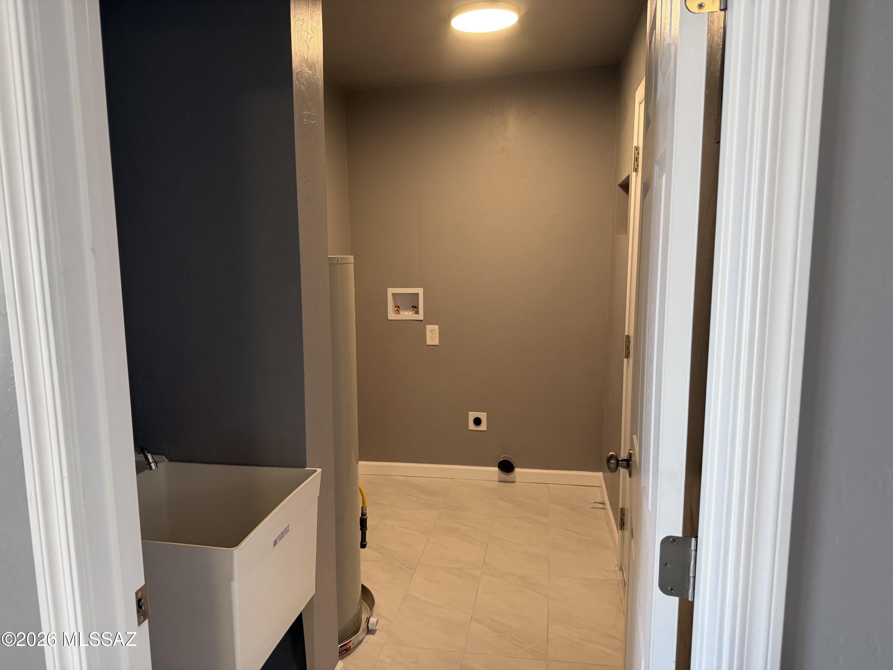 Braewood Terrace (1-107) - Residential