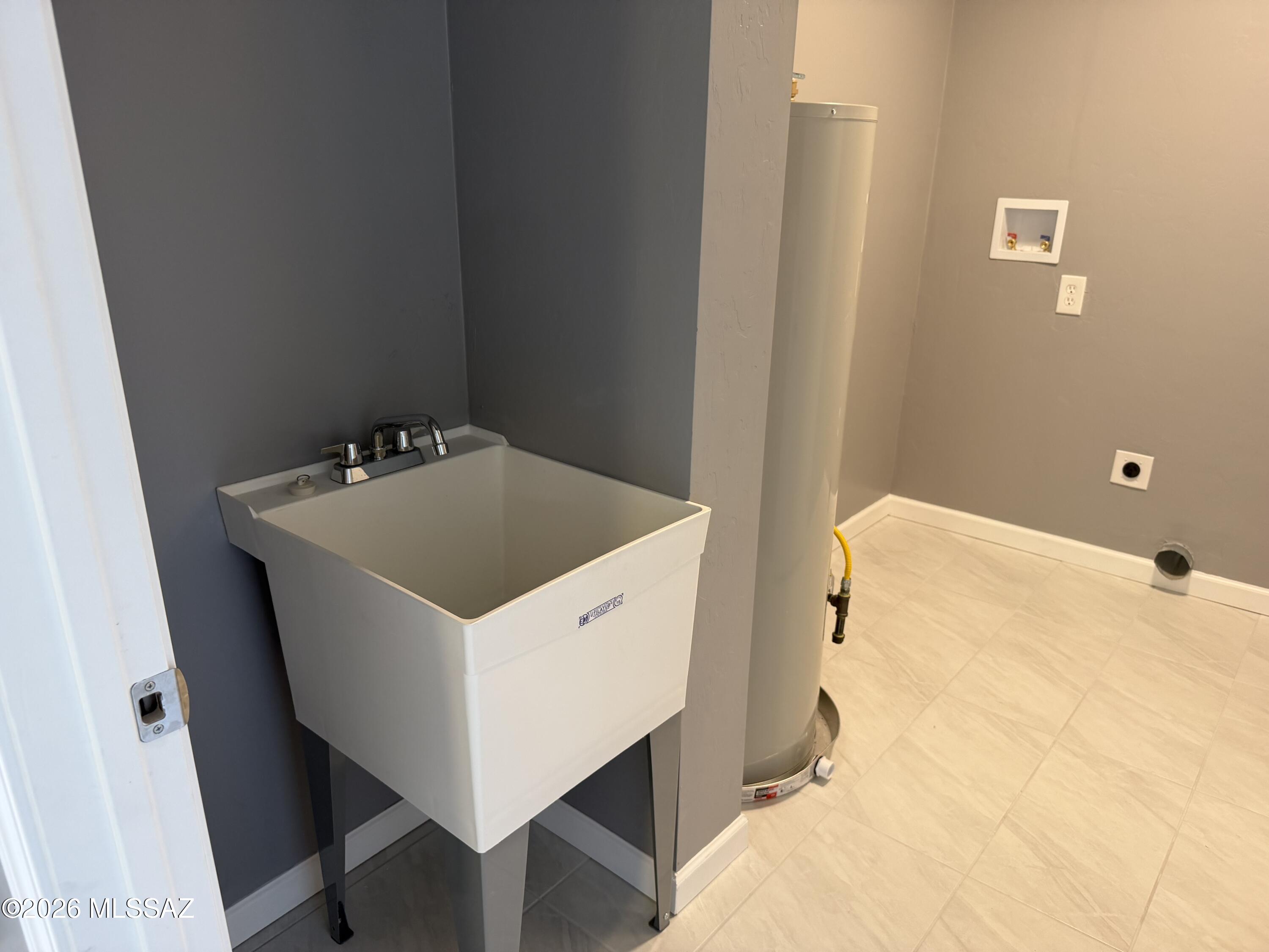 Braewood Terrace (1-107) - Residential