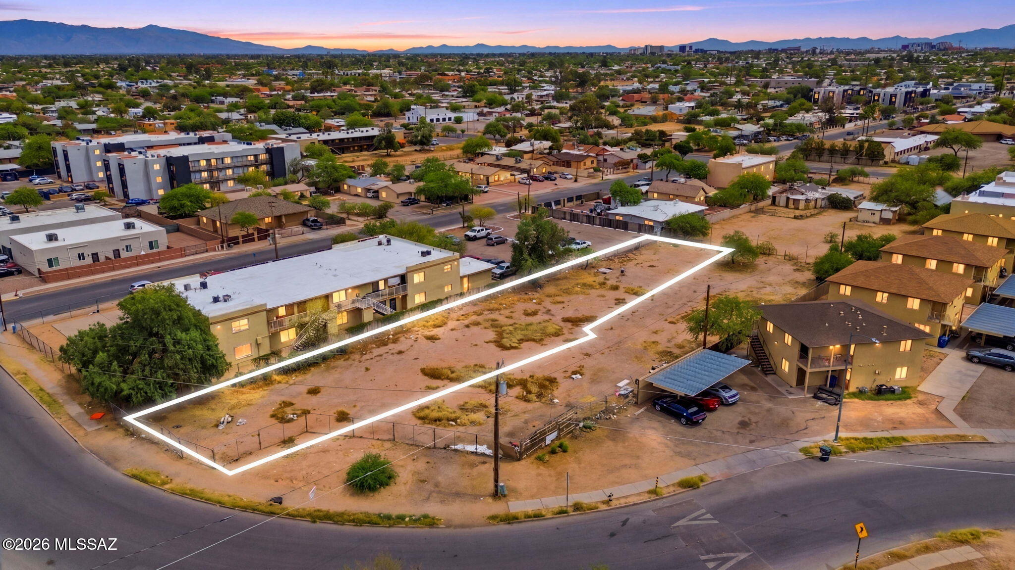 Prime Vacant Lot in Central Tucson - Ready for Your Vision!

Opportunity awaits with this vacant residential lot at 216 E Yavapai Rd #2, ideally located in the heart of Tucson. This property offers a fantastic chance to build a custom home, investment property, or hold for future appreciation in an established and convenient area.

Surrounded by existing homes, the lot provides easy access to utilities nearby (buyer to verify), making it a great option for builders or investors looking for their next project. Enjoy close proximity to shopping, dining, schools, and major roadways, while still having the flexibility of a no-HOA property. With Tucson continuing to grow, centrally located land like this is becoming increasingly hard to find. Don't miss your chance to secure a piece of the city with endless potential.