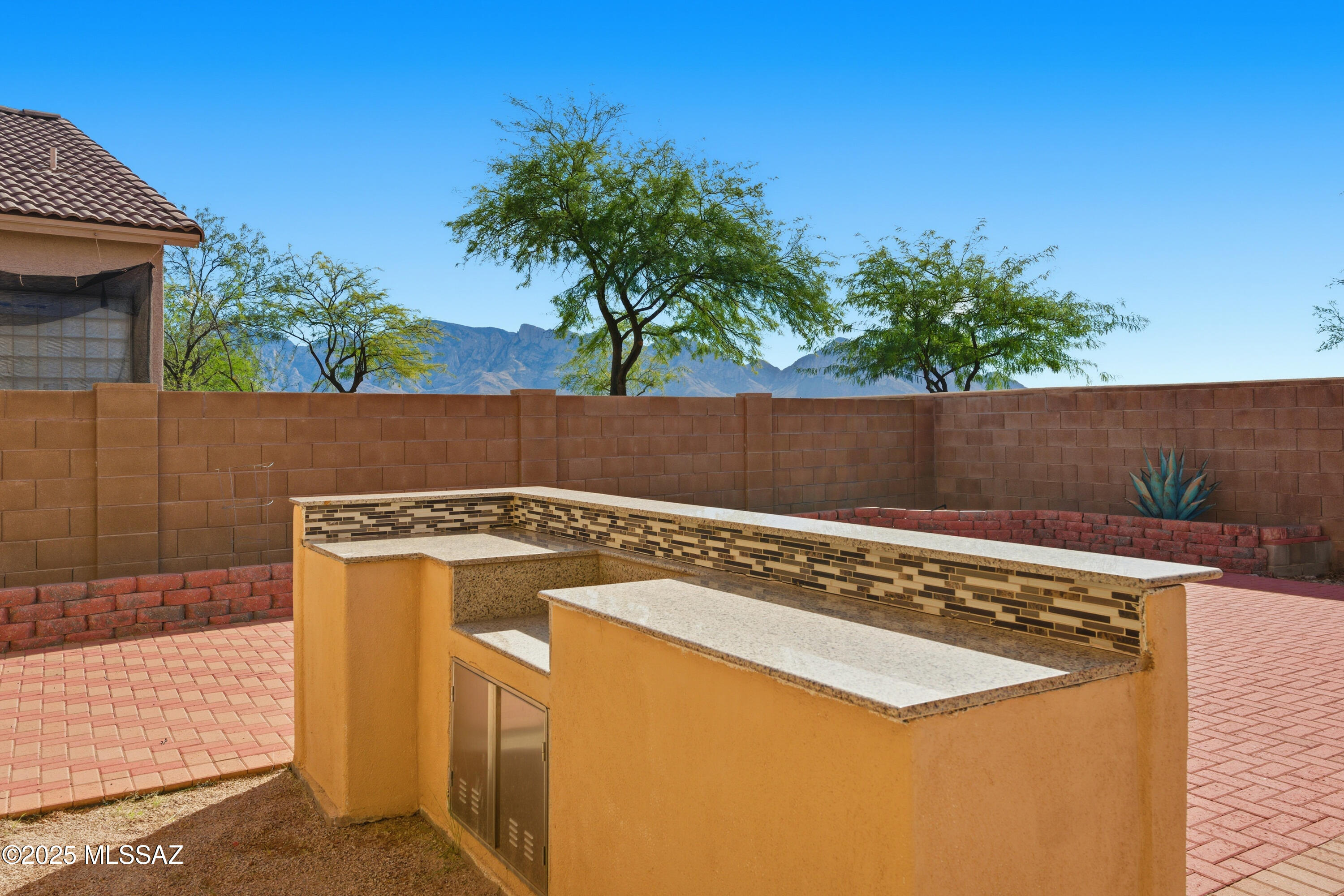 Rancho Vistoso NGHB 10 PCLS S,U & V - Residential
