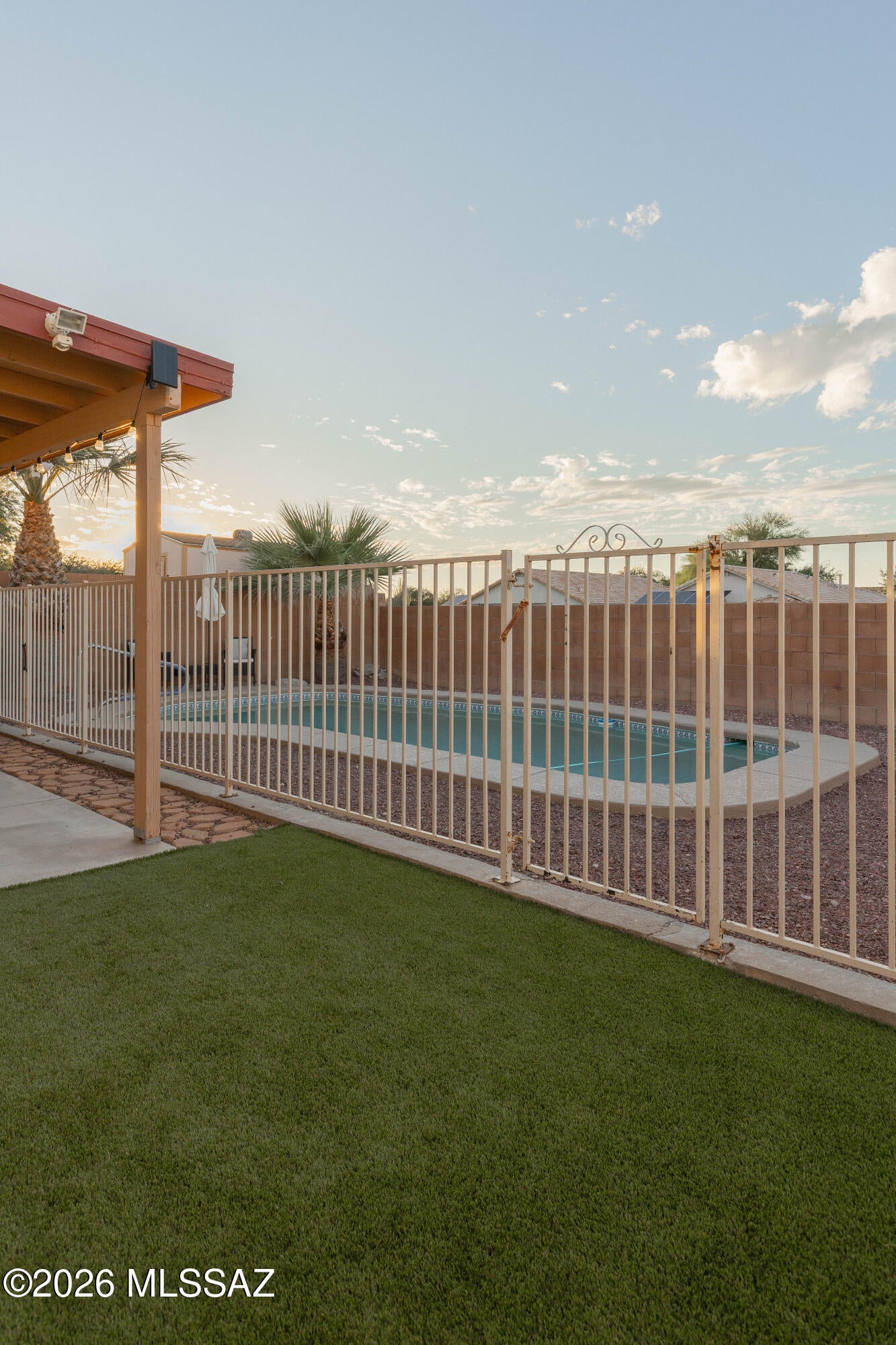 Elliott Homes At Rita Ranch (1-521) - Residential