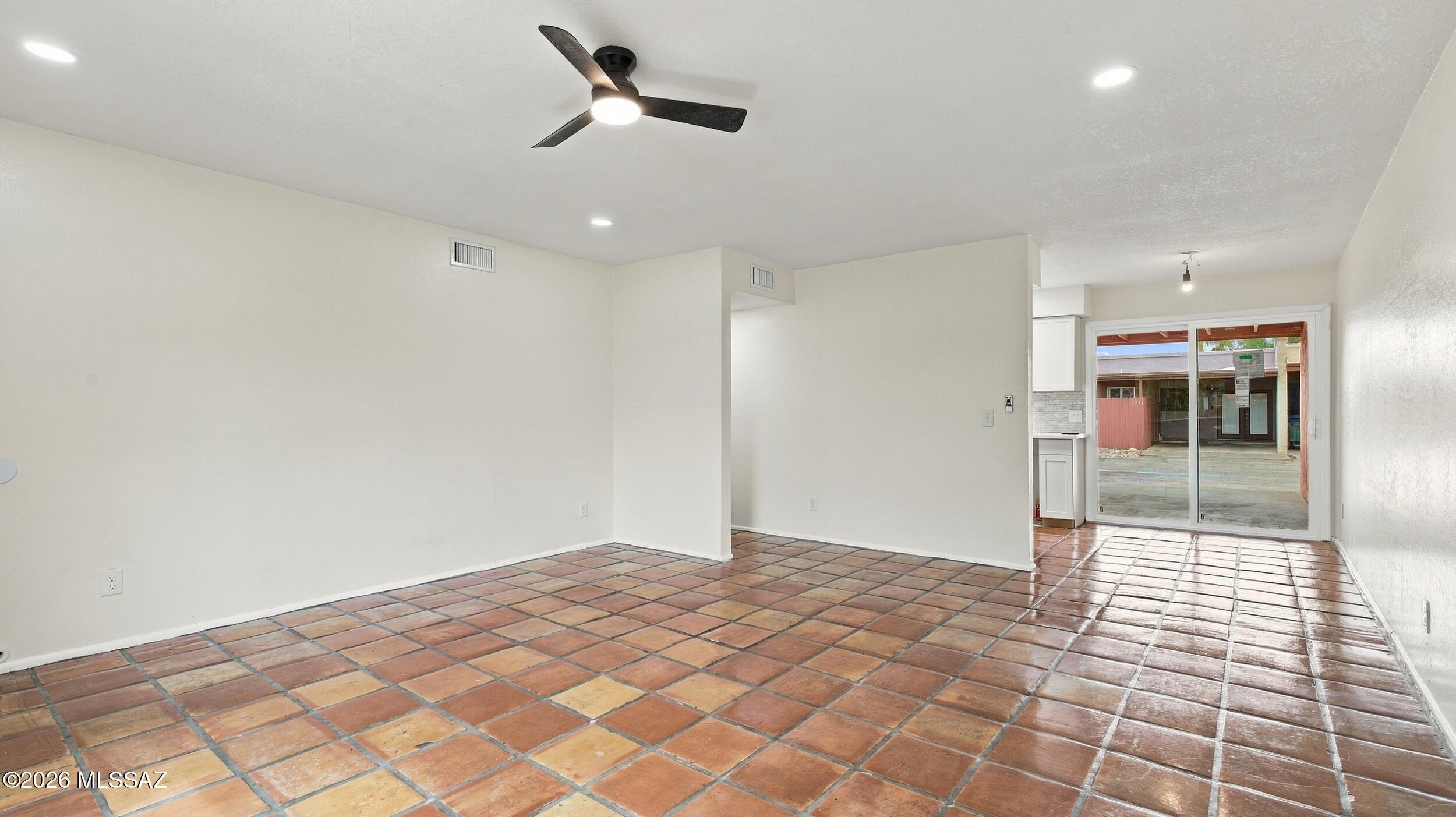Spanish Meadows Twnhss (1-105) - Residential