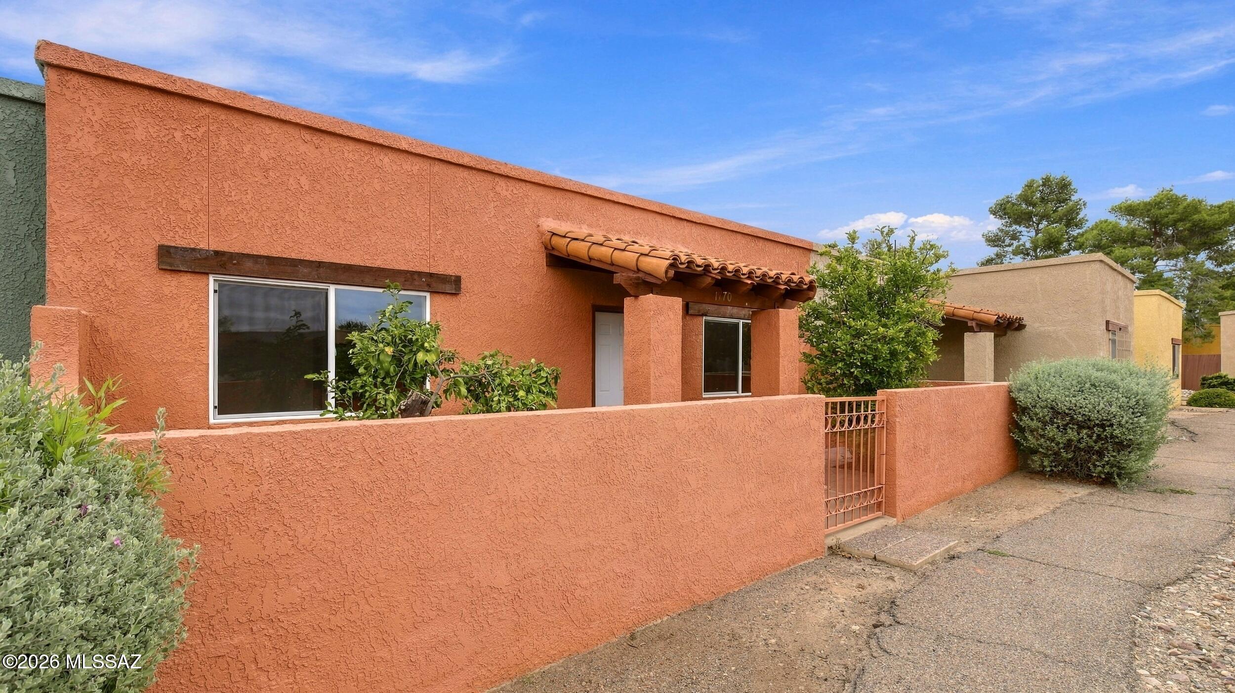 Spanish Meadows Twnhss (1-105) - Residential
