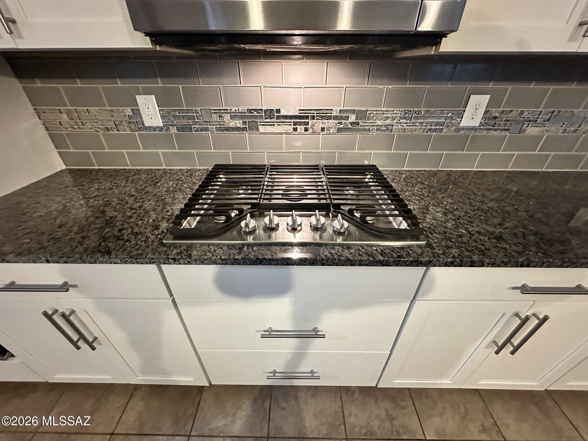 Silverbell West R-10 SQ20140800103 - Residential