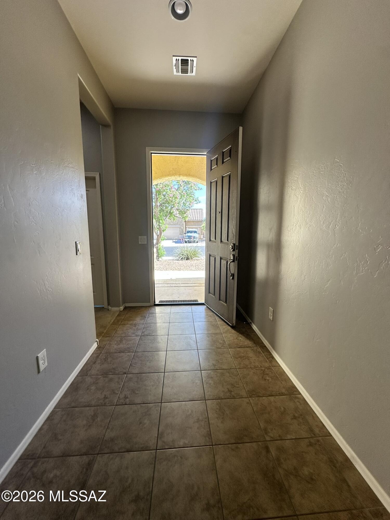 Silverbell West R-10 SQ20140800103 - Residential