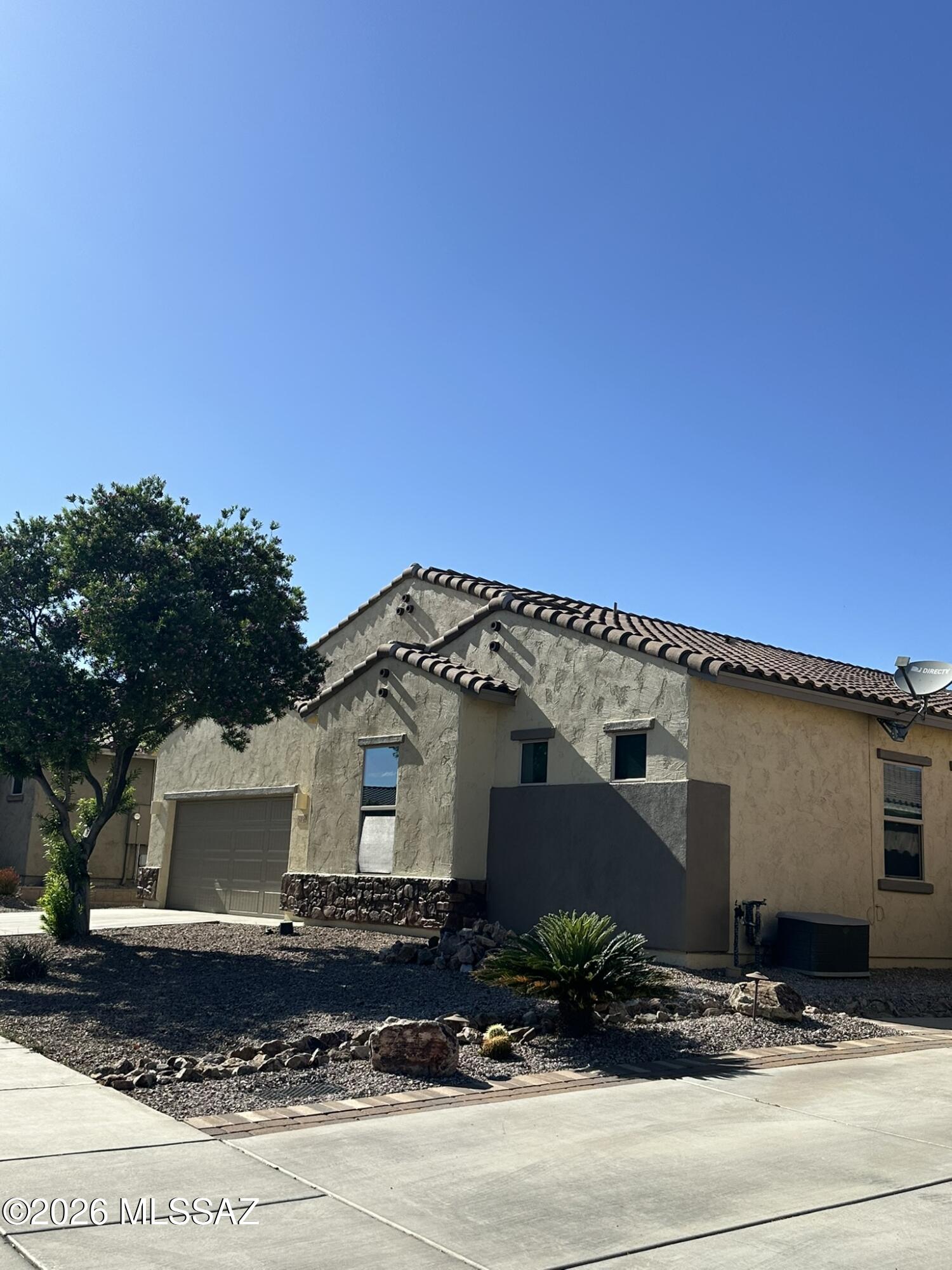 Silverbell West R-10 SQ20140800103 - Residential