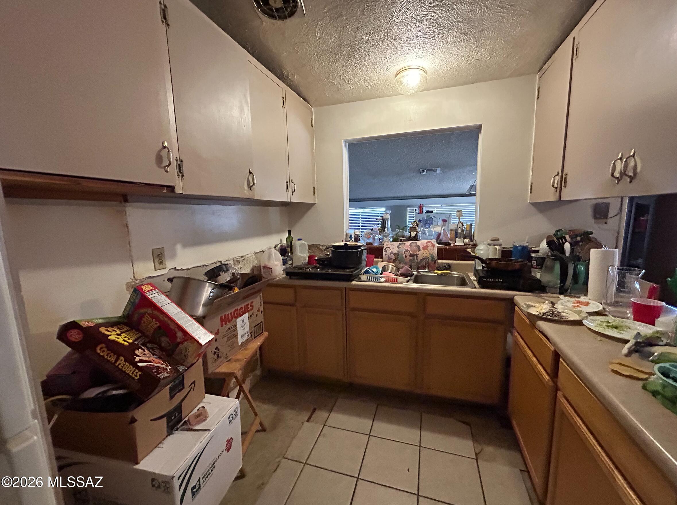 Mission Manor - Residential