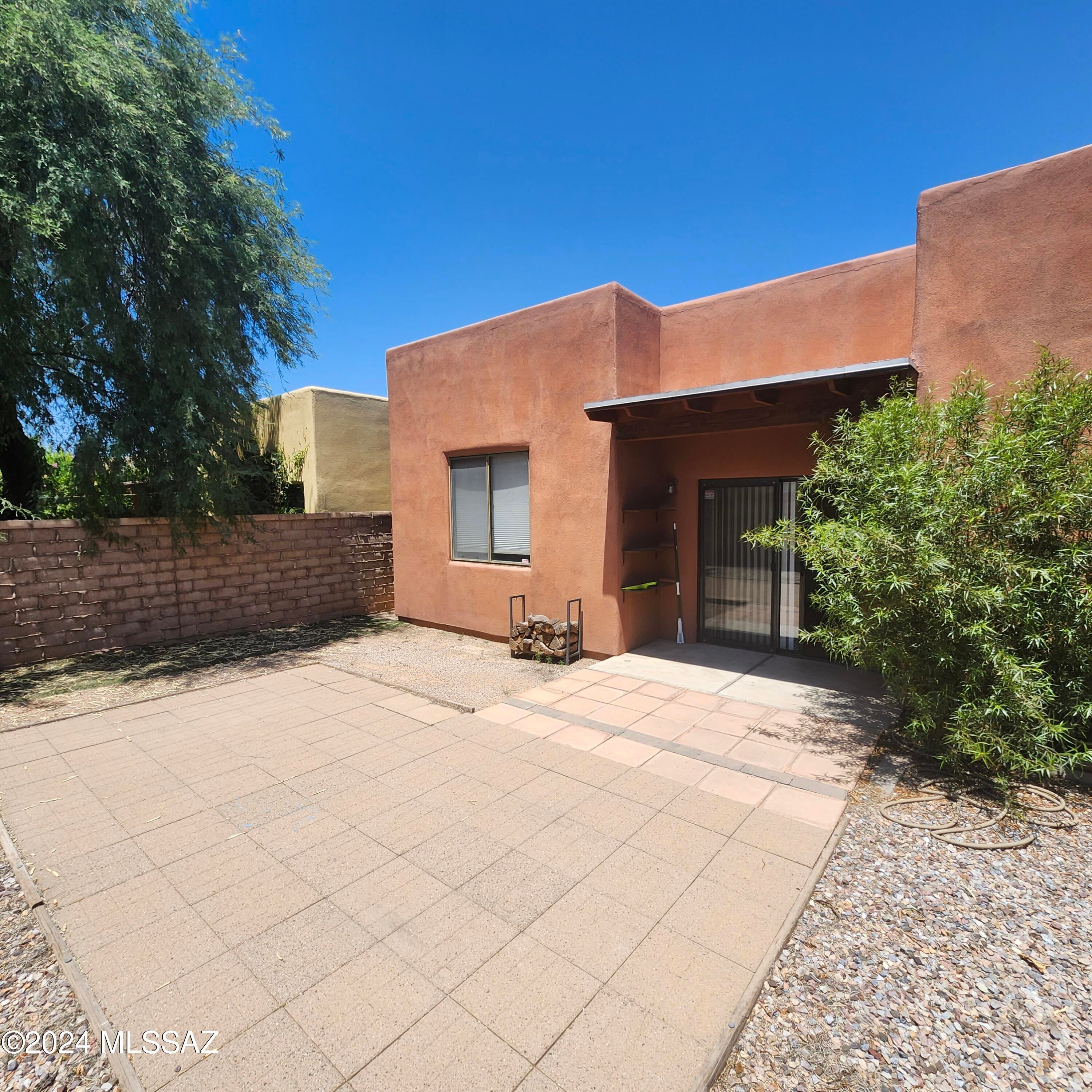 Barrio Centro (1-84) - Residential Lease