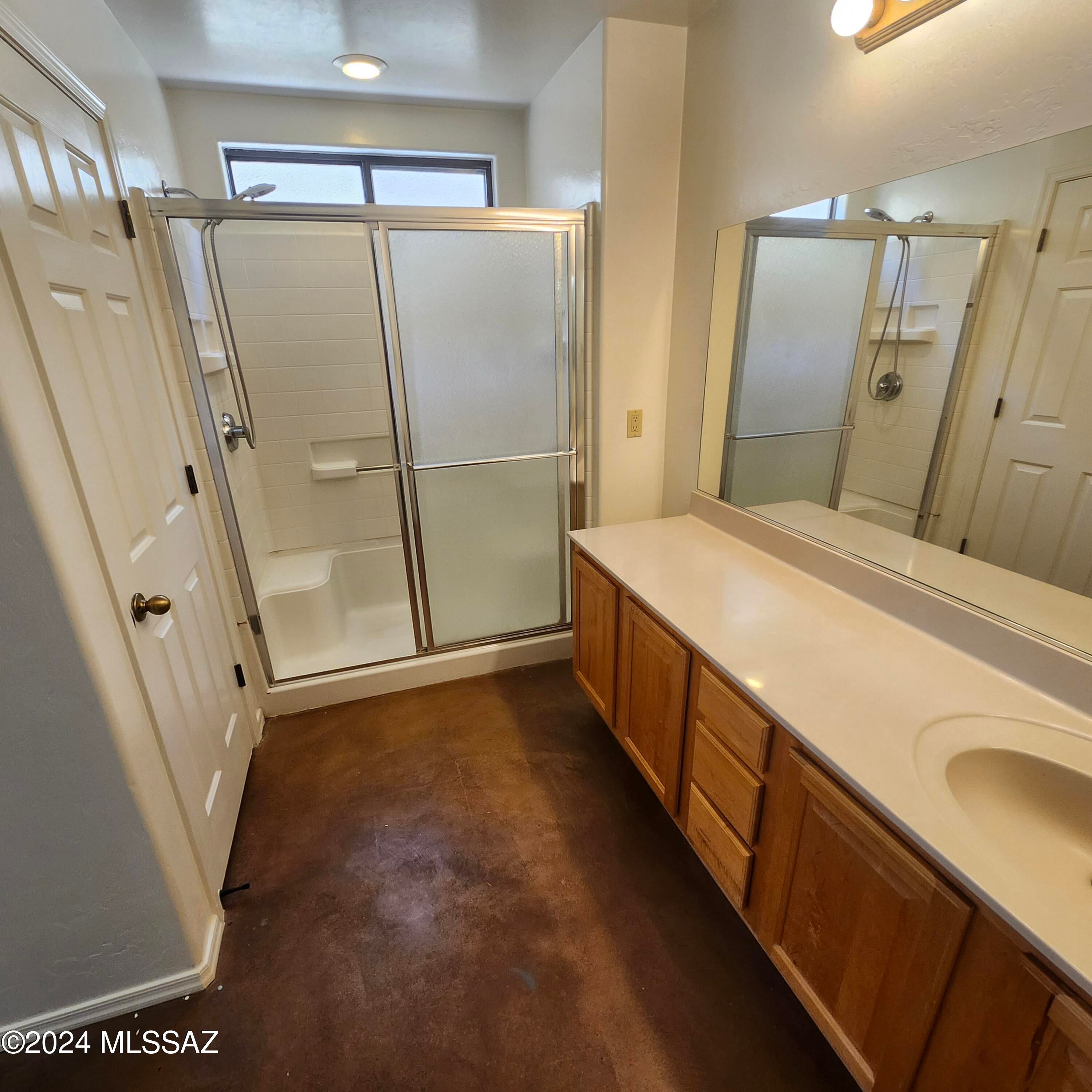 Barrio Centro (1-84) - Residential Lease