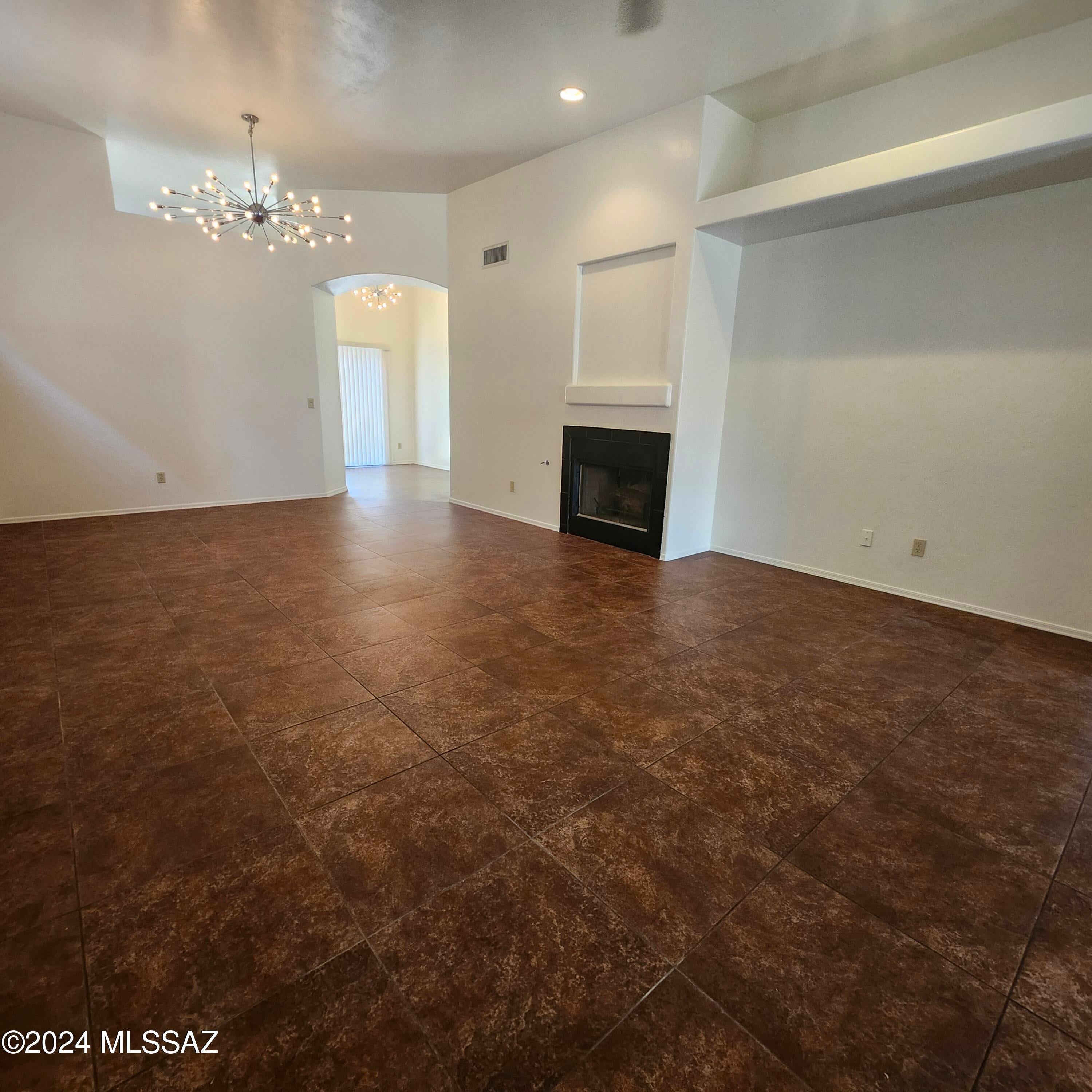 Barrio Centro (1-84) - Residential Lease