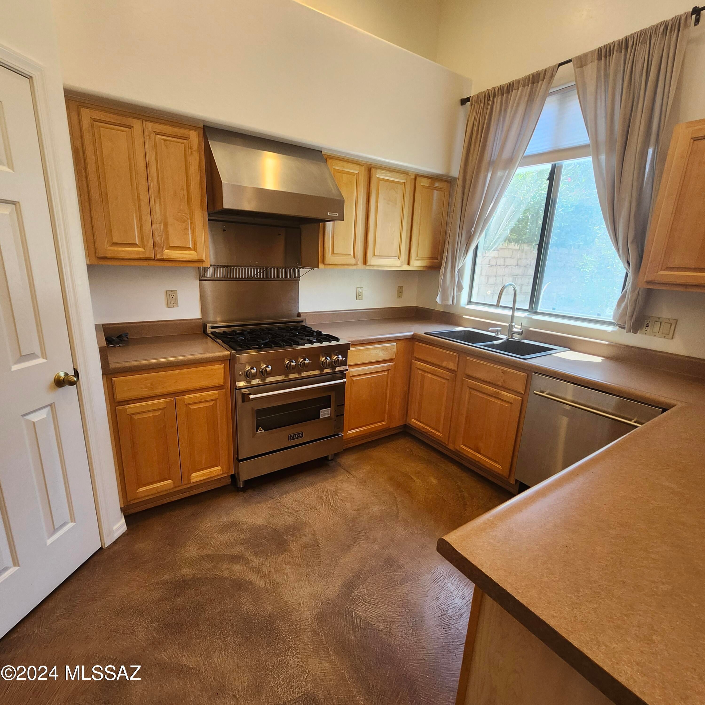 Barrio Centro (1-84) - Residential Lease
