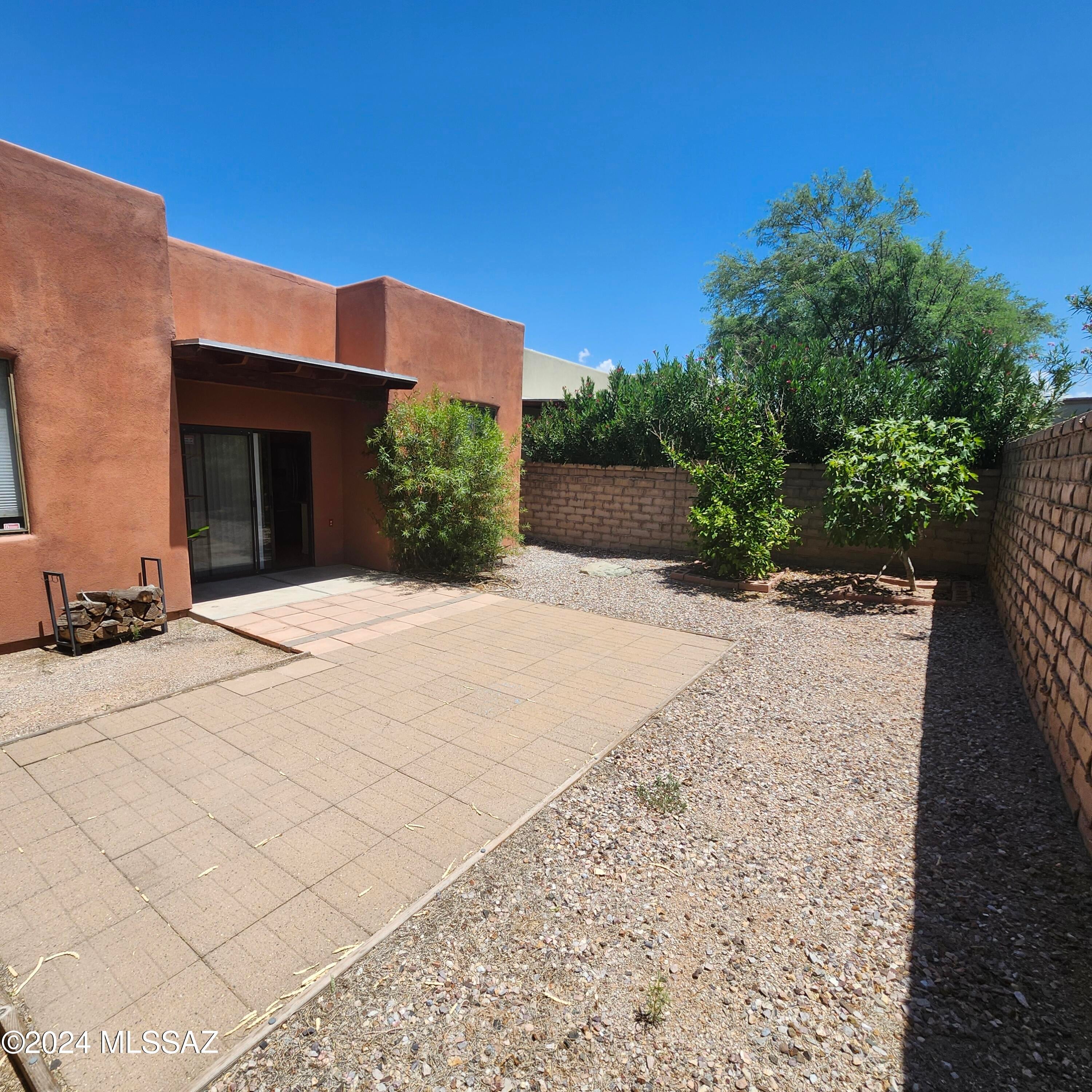 Barrio Centro (1-84) - Residential Lease
