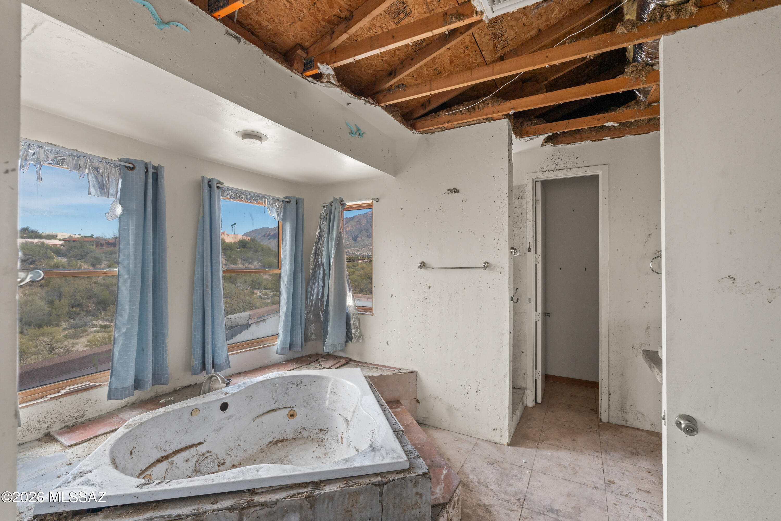 Las Alturas (1-167) - Residential