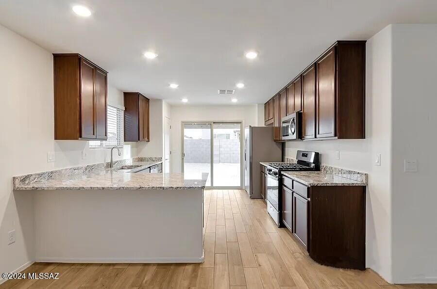 Founders Ridge - Residential Lease