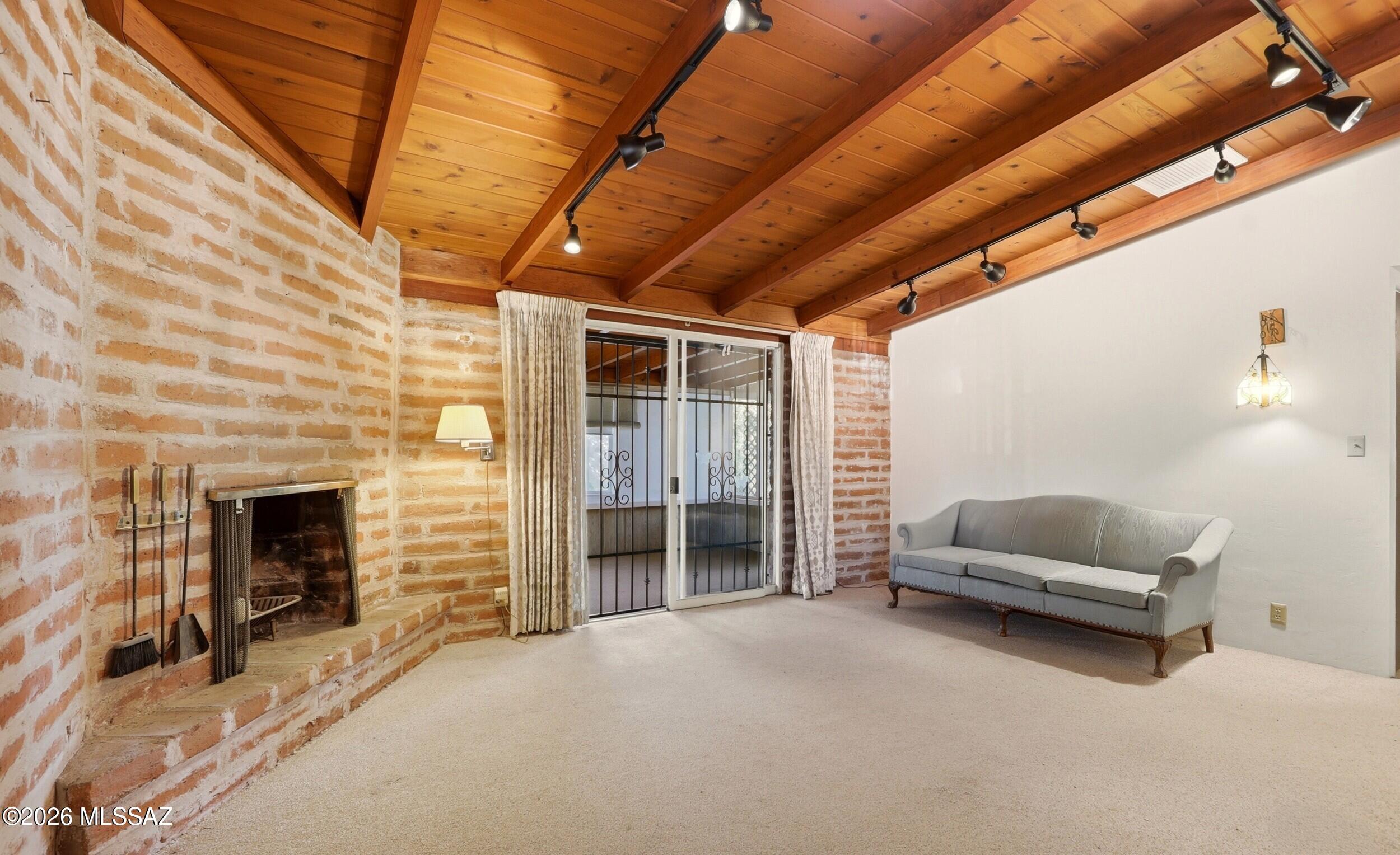 Campbell Ave. Acres - Residential
