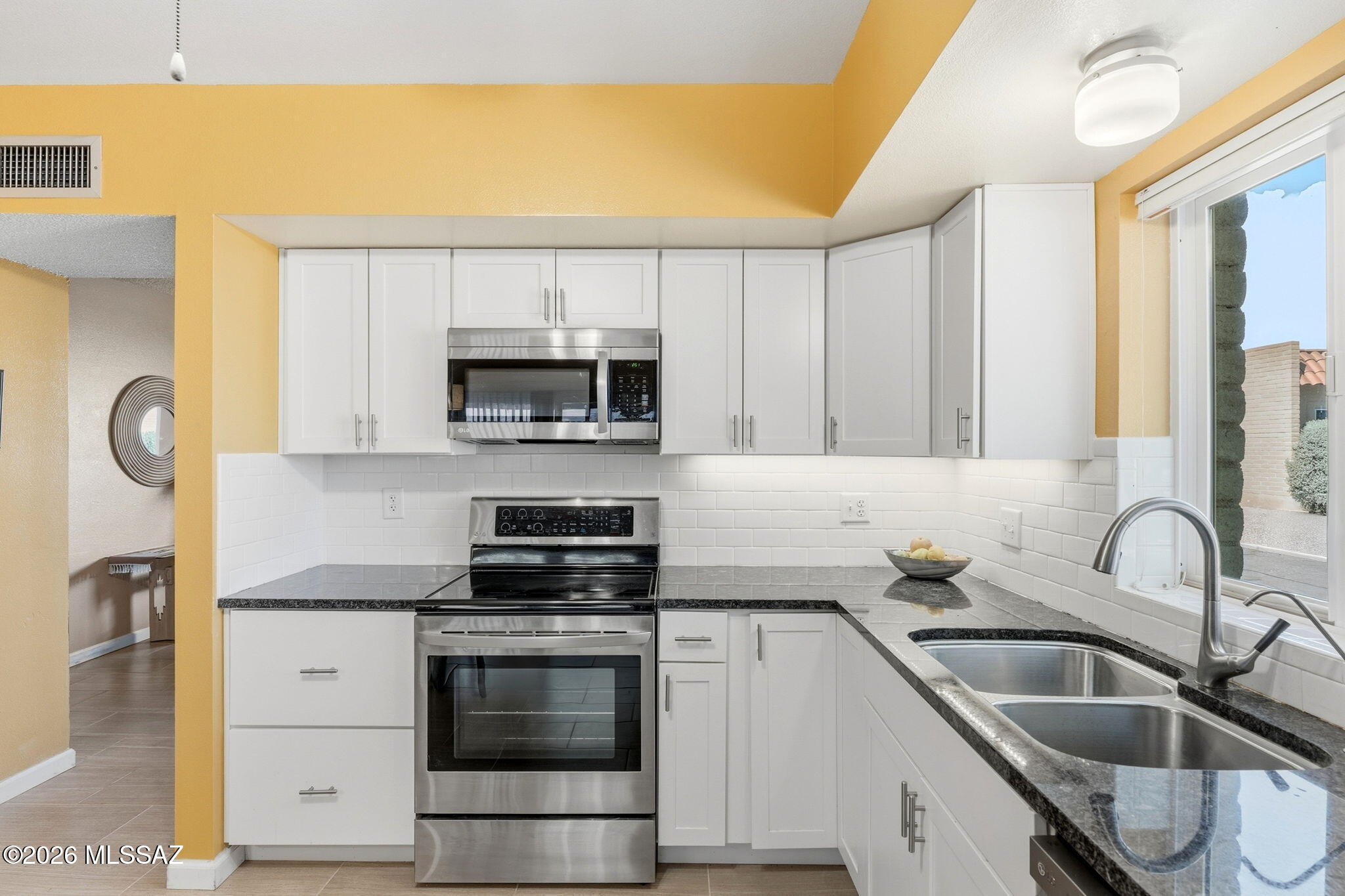 Pantano Park Townhouses - Residential