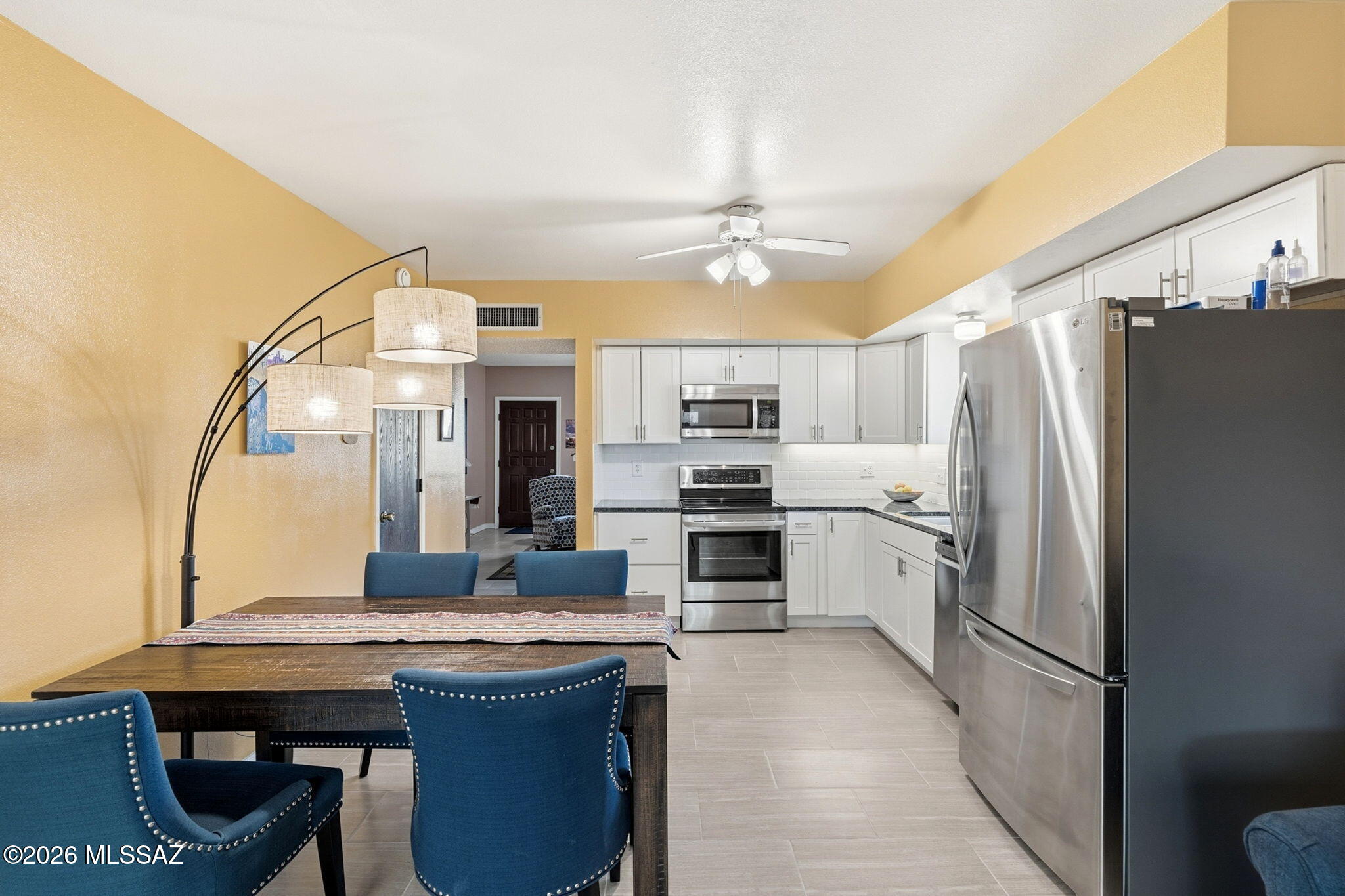 Pantano Park Townhouses - Residential