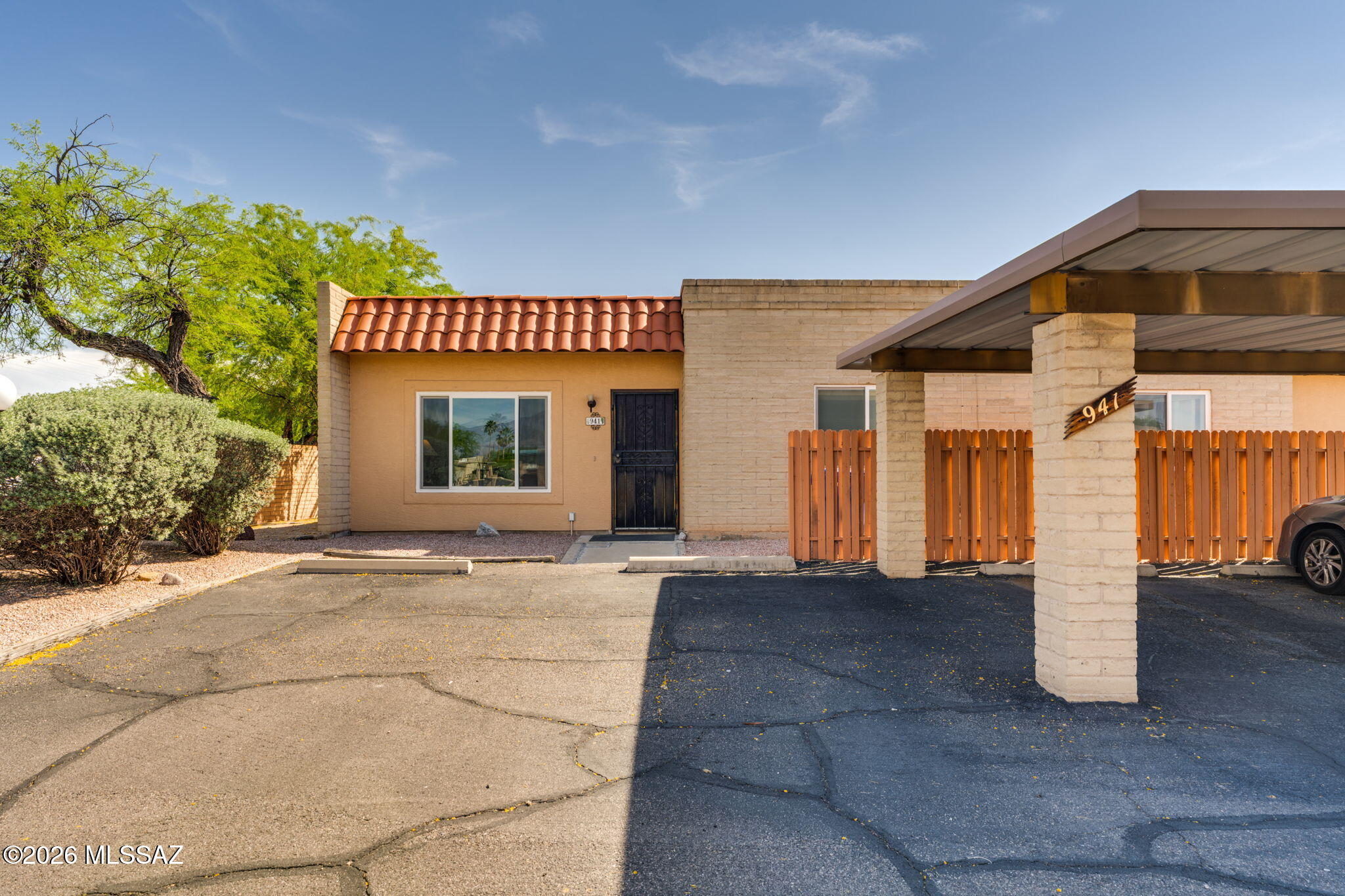 Pantano Park Townhouses - Residential