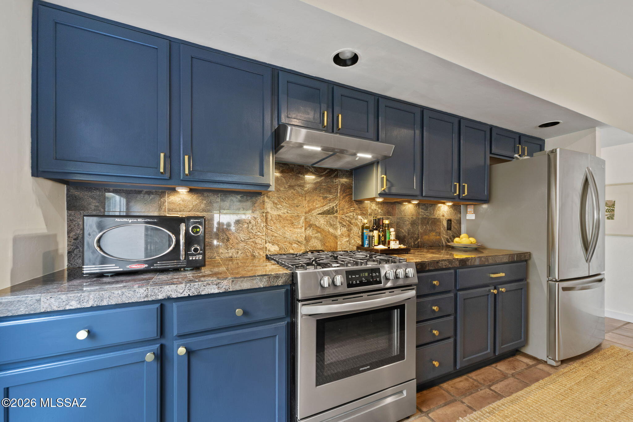 Broadway Court (1-29) - Residential