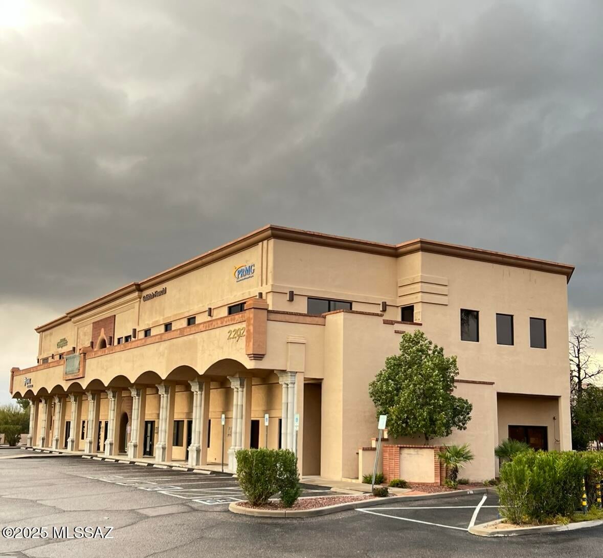 Looking for a professional and affordable office space on the NW side of Tucson? Located on the second floor this 80 SQFT unit offers 24/7 access with included electricity and WIFI.