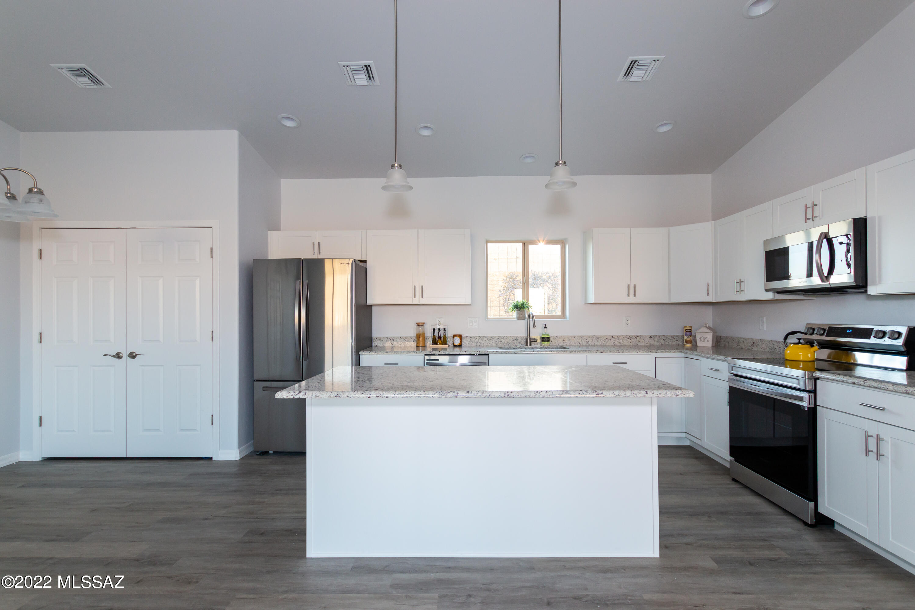 Unsubdivided - Residential Lease