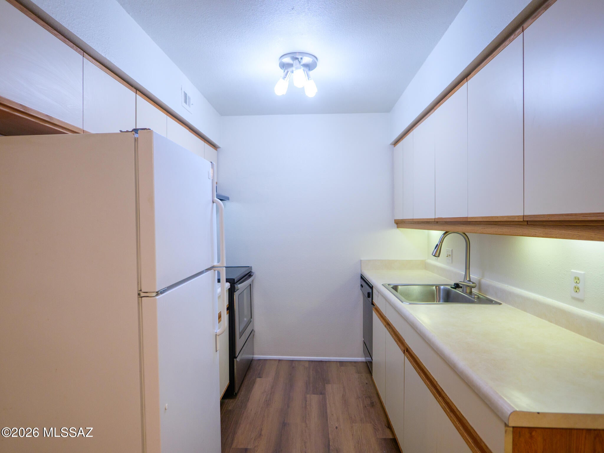 Barcelona Manor Condominiums - Residential Lease