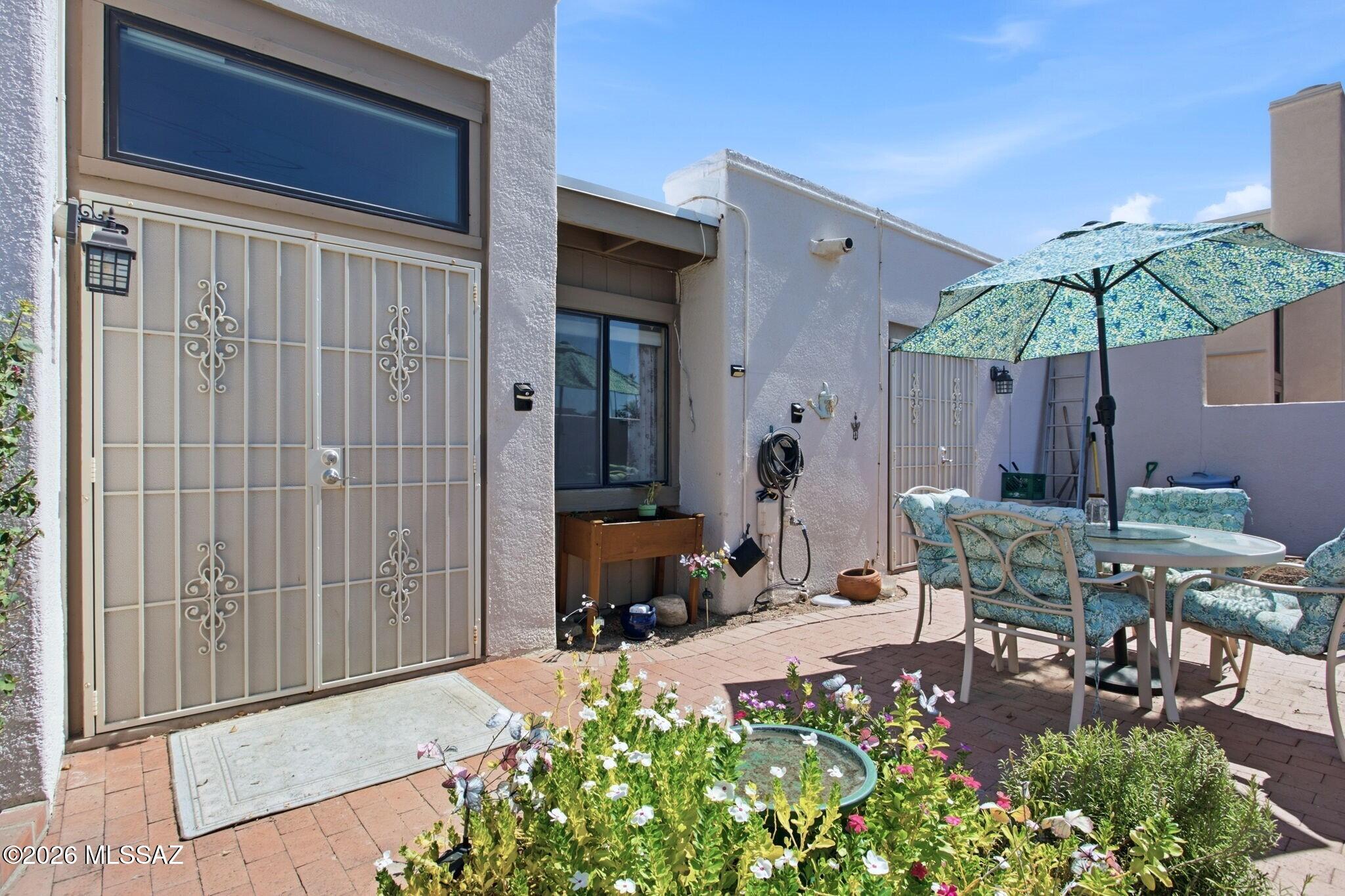 El Dorado Townhomes - Residential