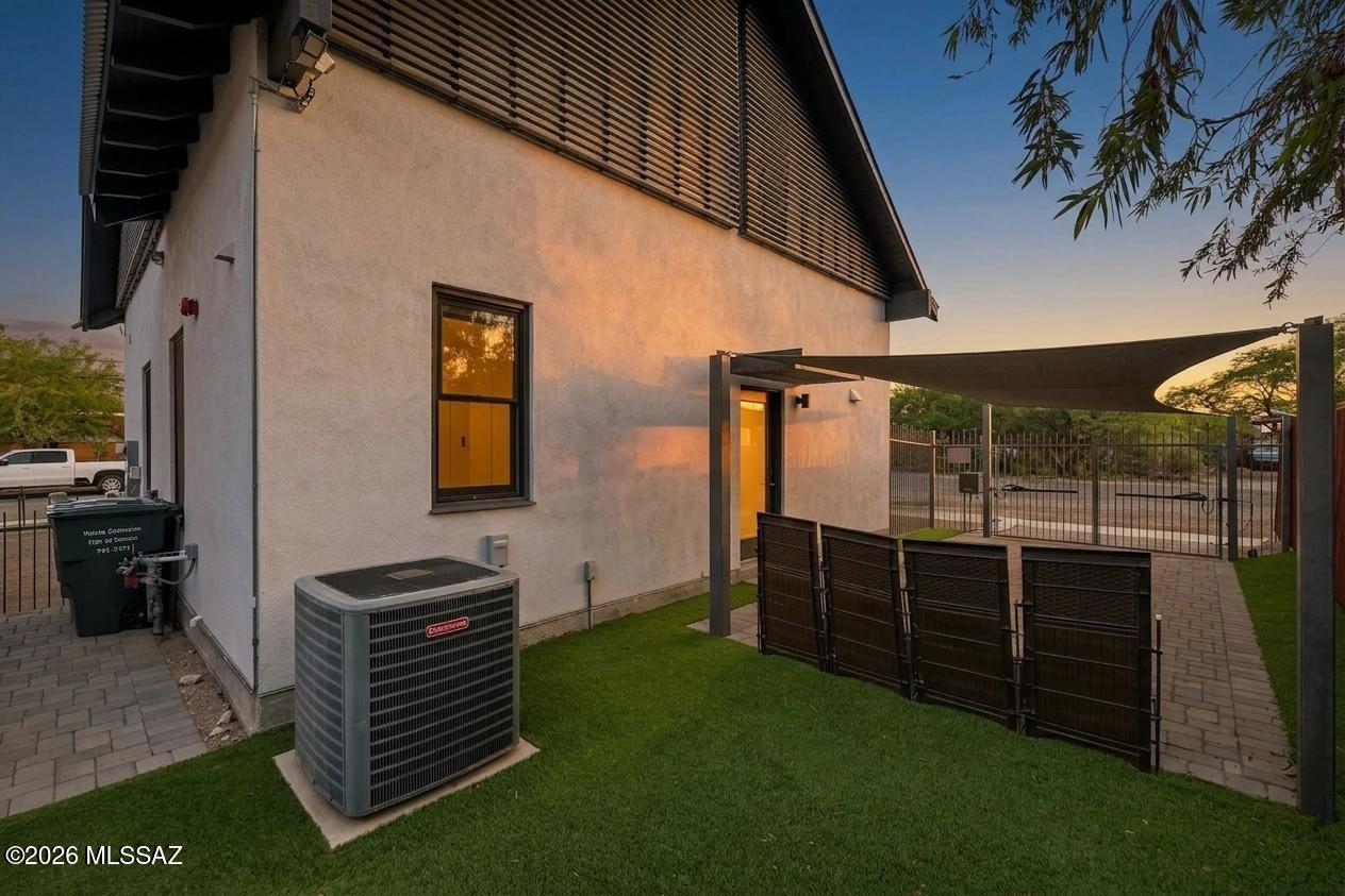 18th Street Bungalows - Residential