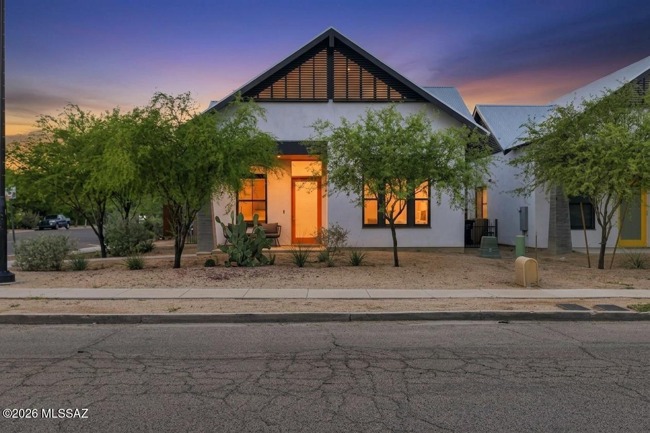 18th Street Bungalows - Residential