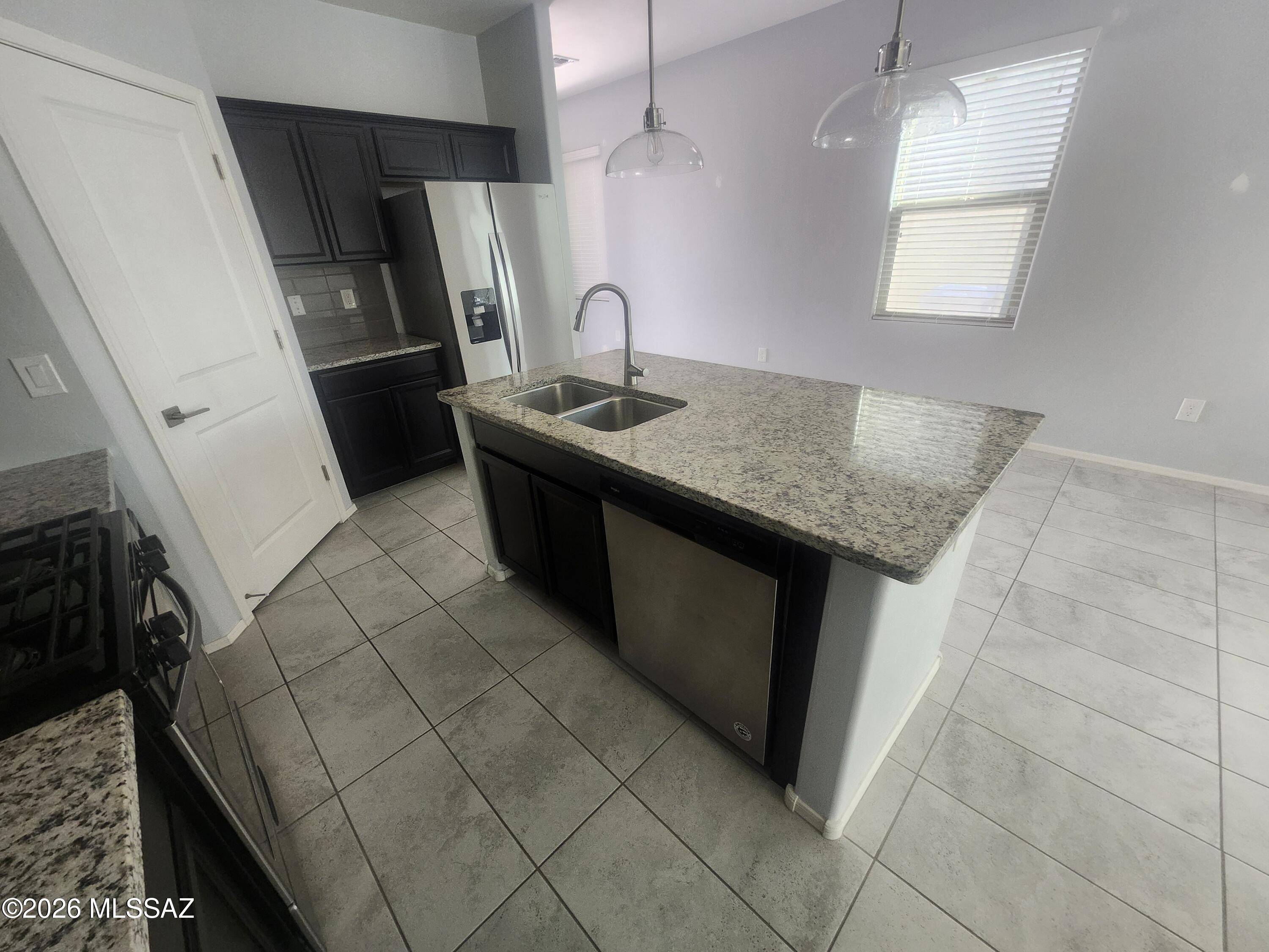 La Estancia De Tucson (411-664) - Residential Lease