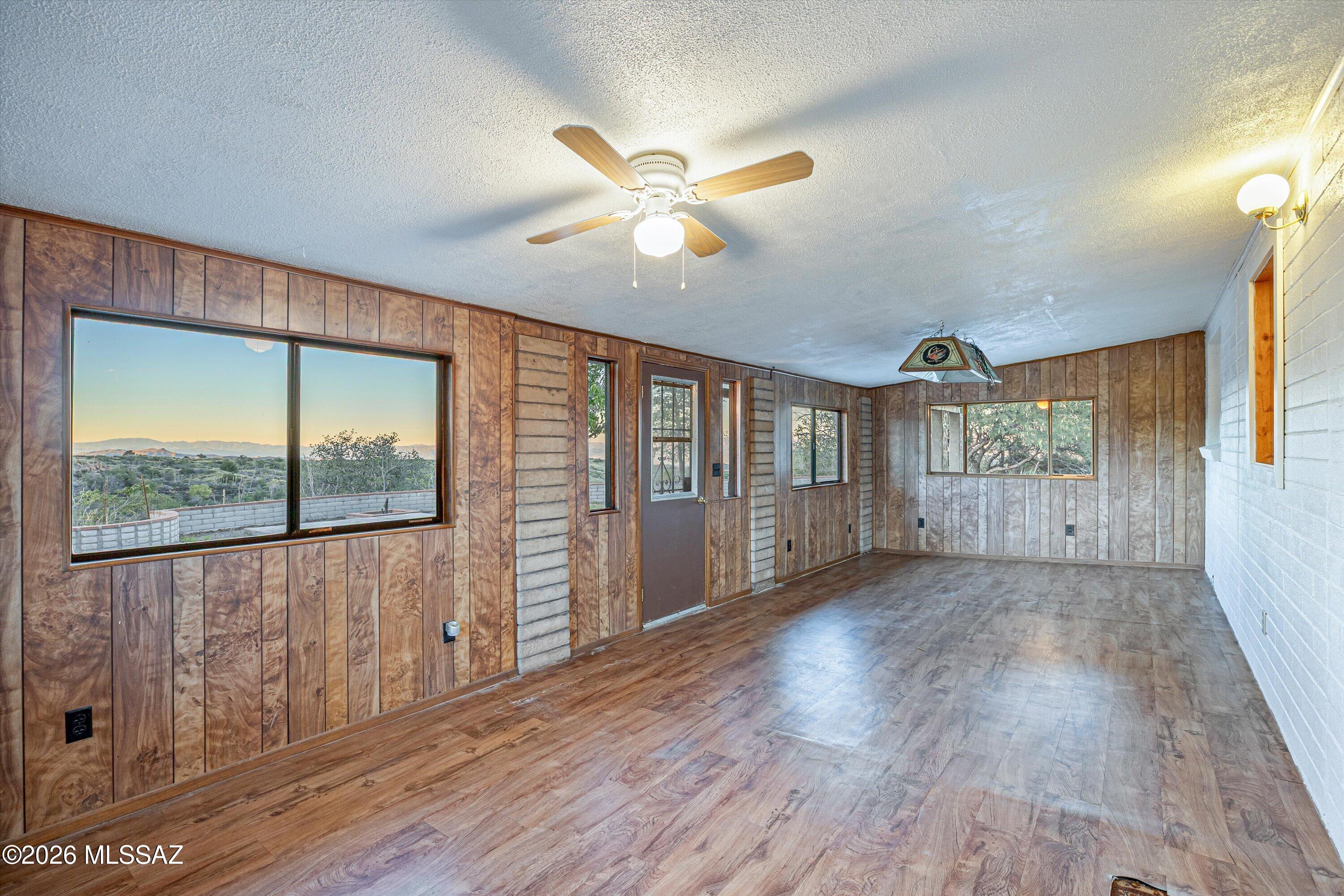 Holycross Canyon - Residential