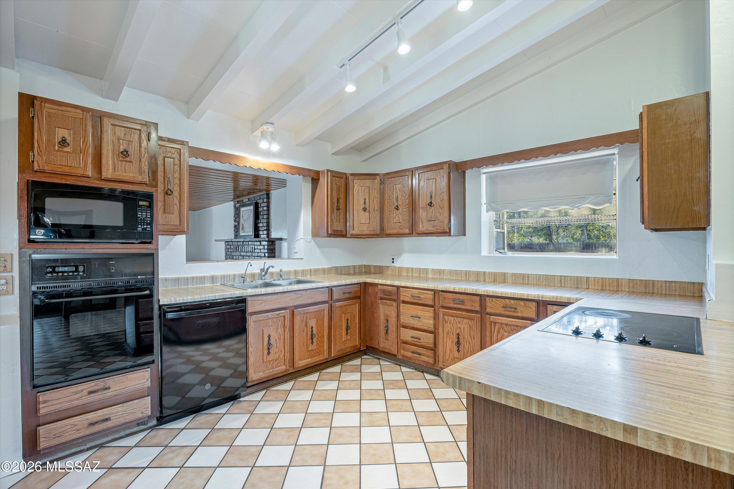 Holycross Canyon - Residential
