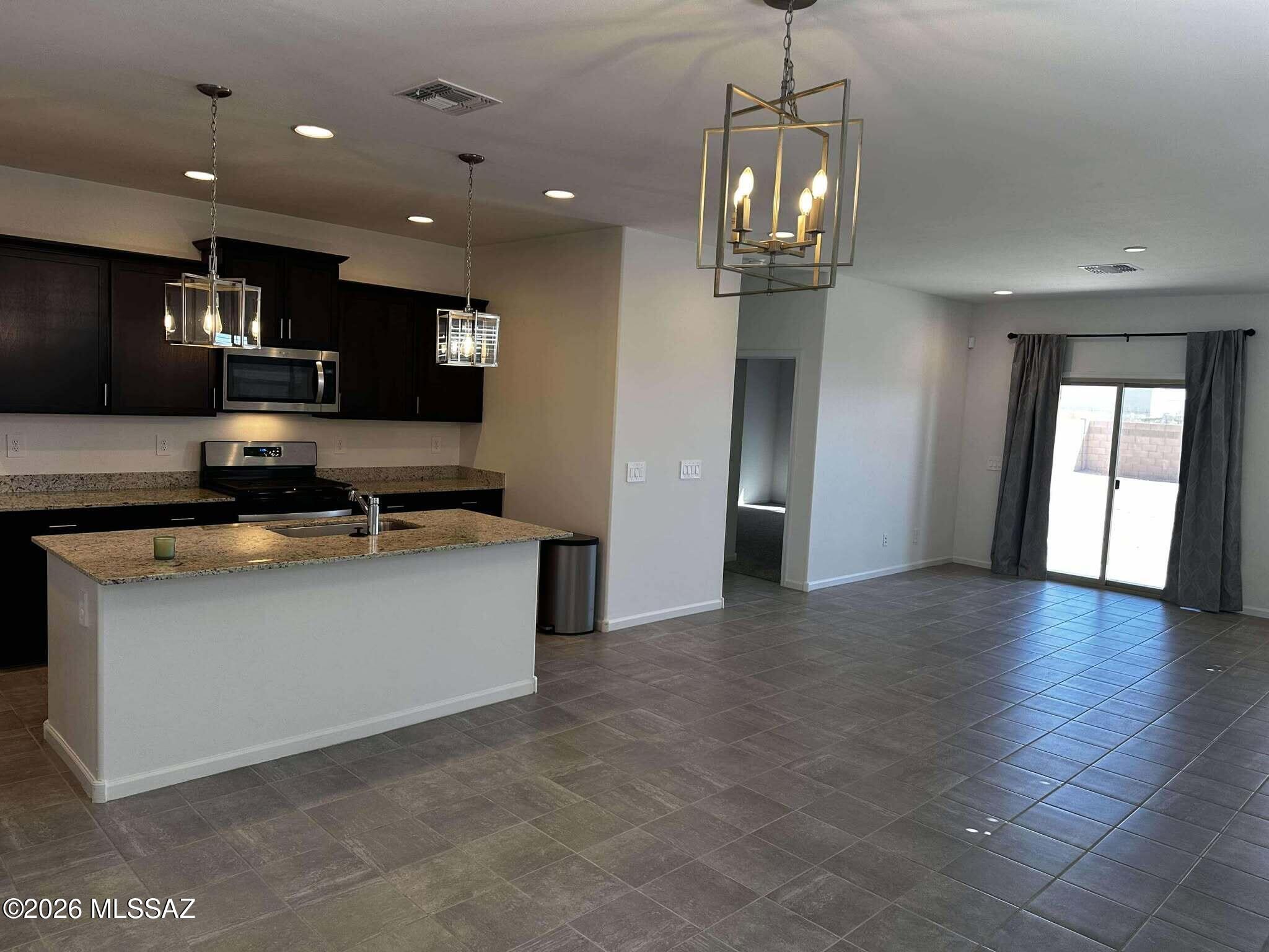 La Estancia De Tucson (1-330) - Residential
