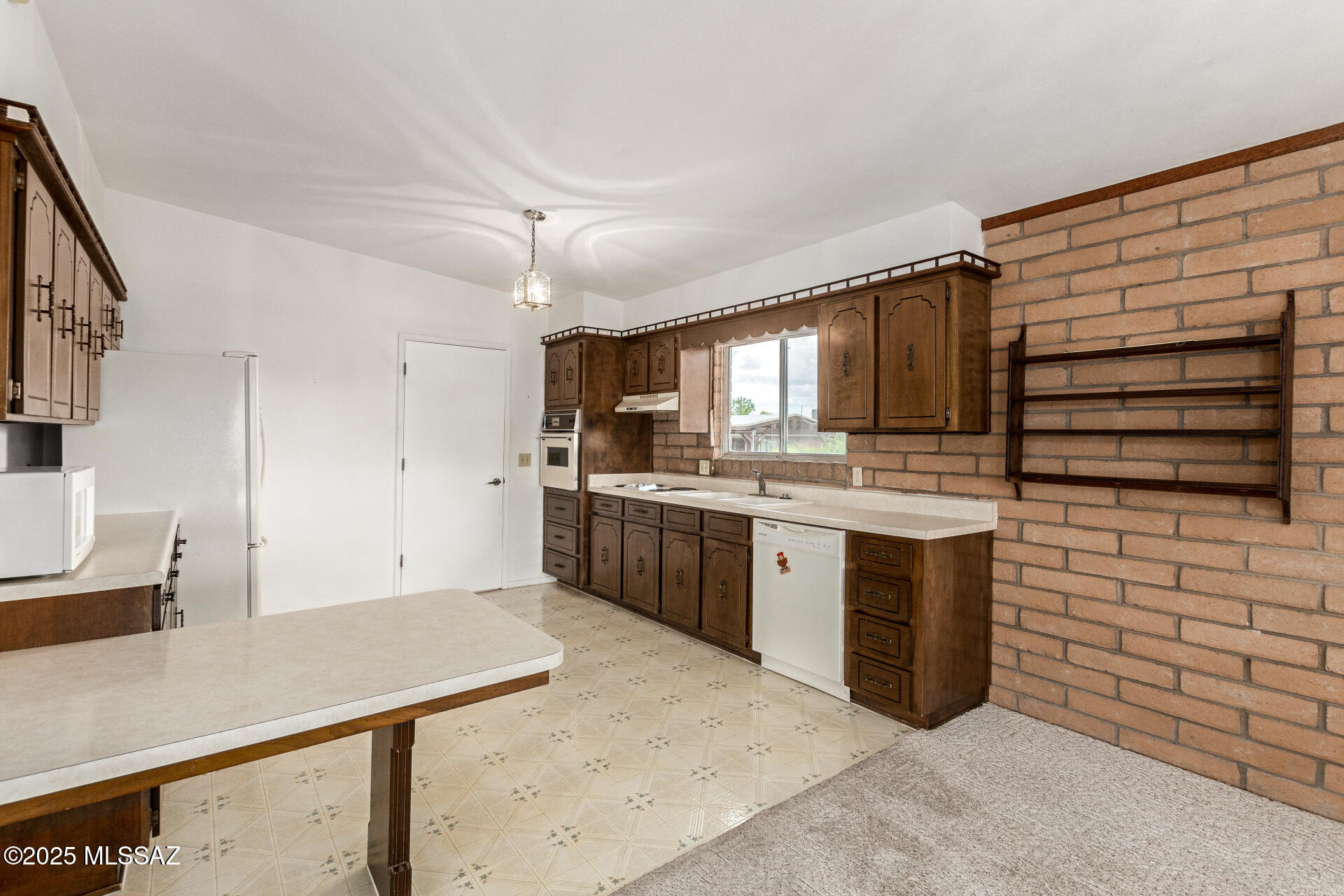 New Tucson Unit NO. 4 (1-203) - Residential