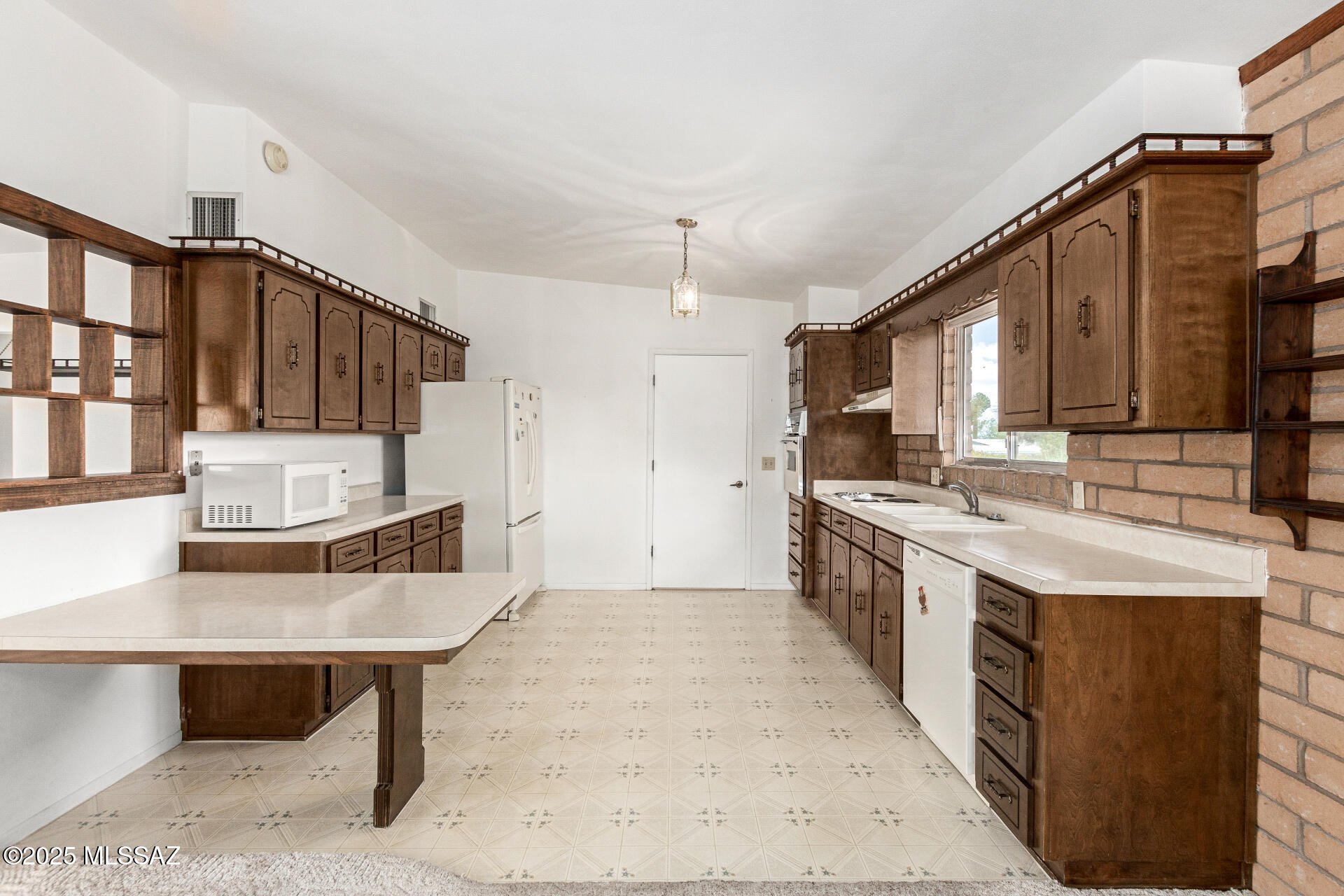 New Tucson Unit NO. 4 (1-203) - Residential