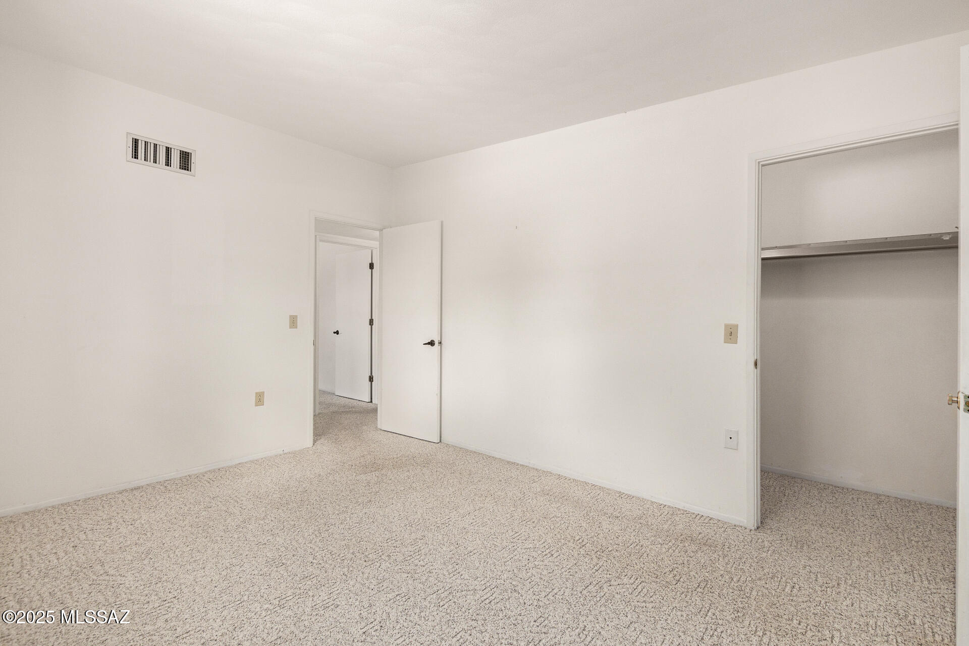 New Tucson Unit NO. 4 (1-203) - Residential