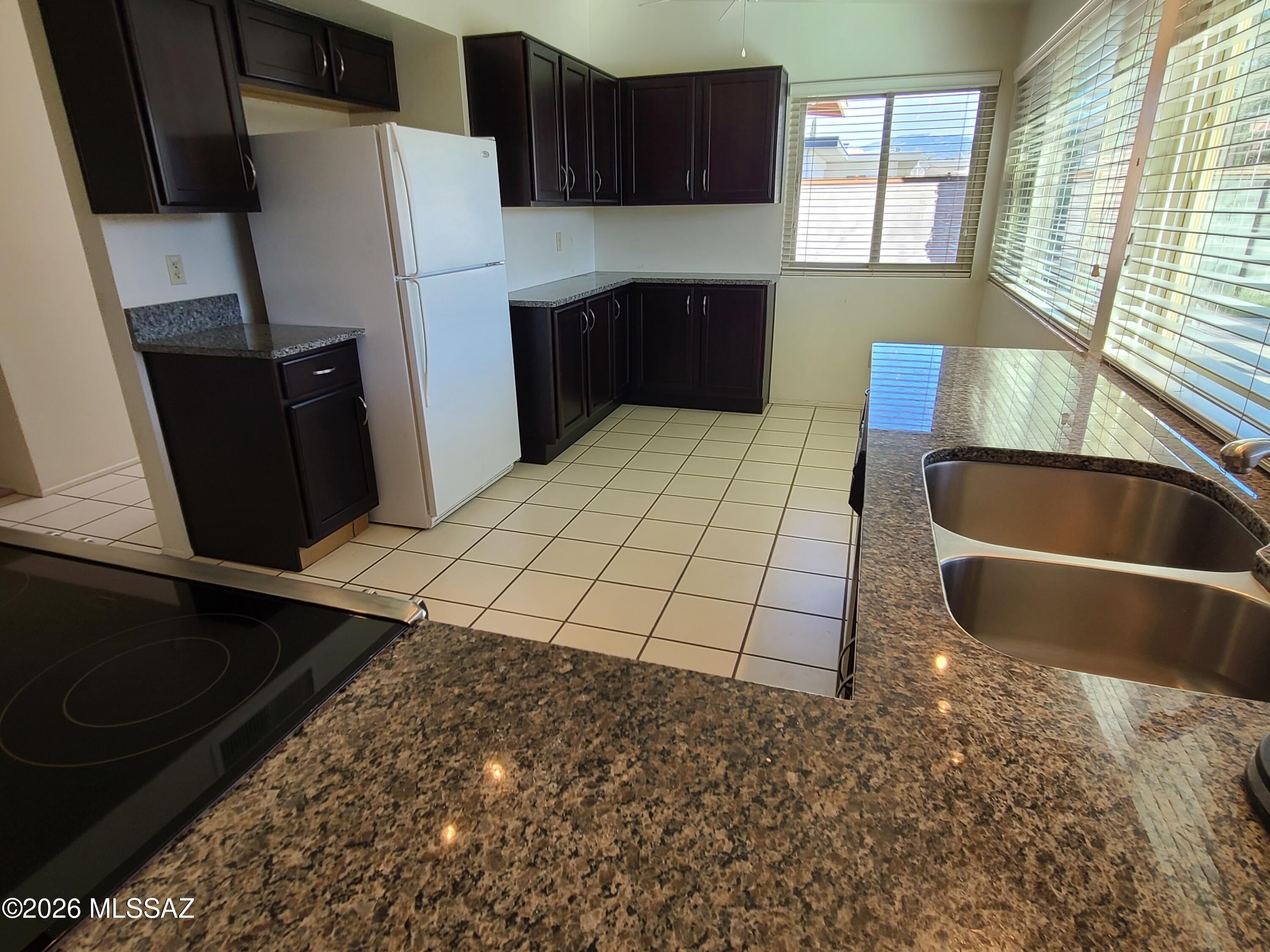 Broadway East (254-390) - Residential