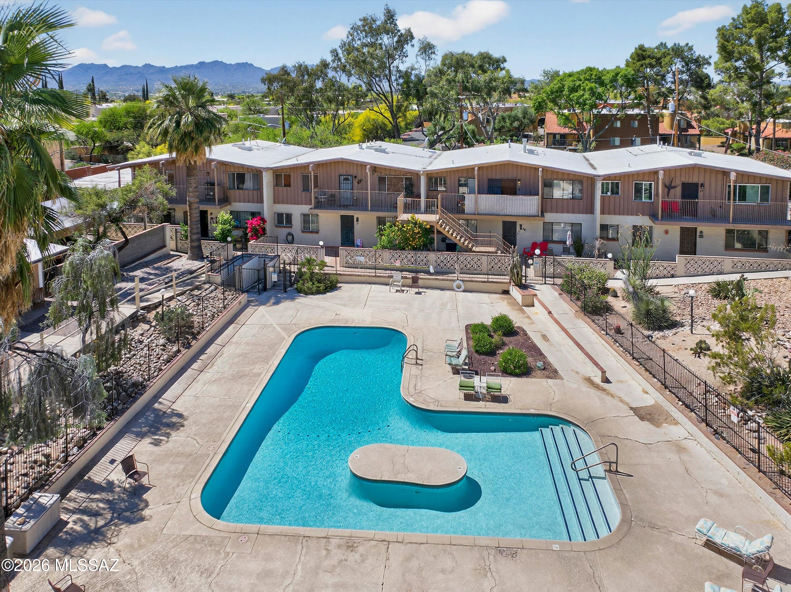 Oracle North Condominiums - Residential