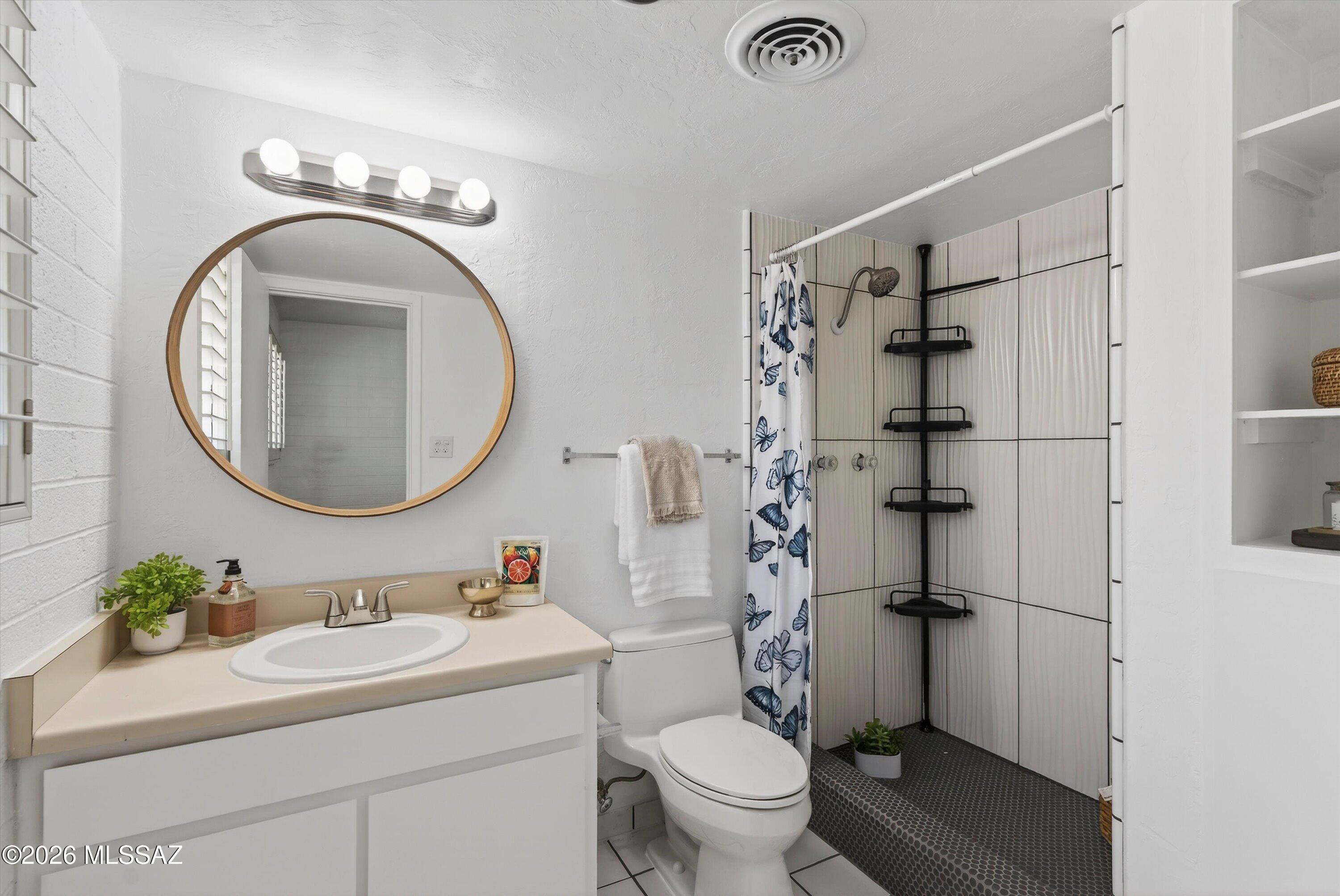 Oracle North Condominiums - Residential
