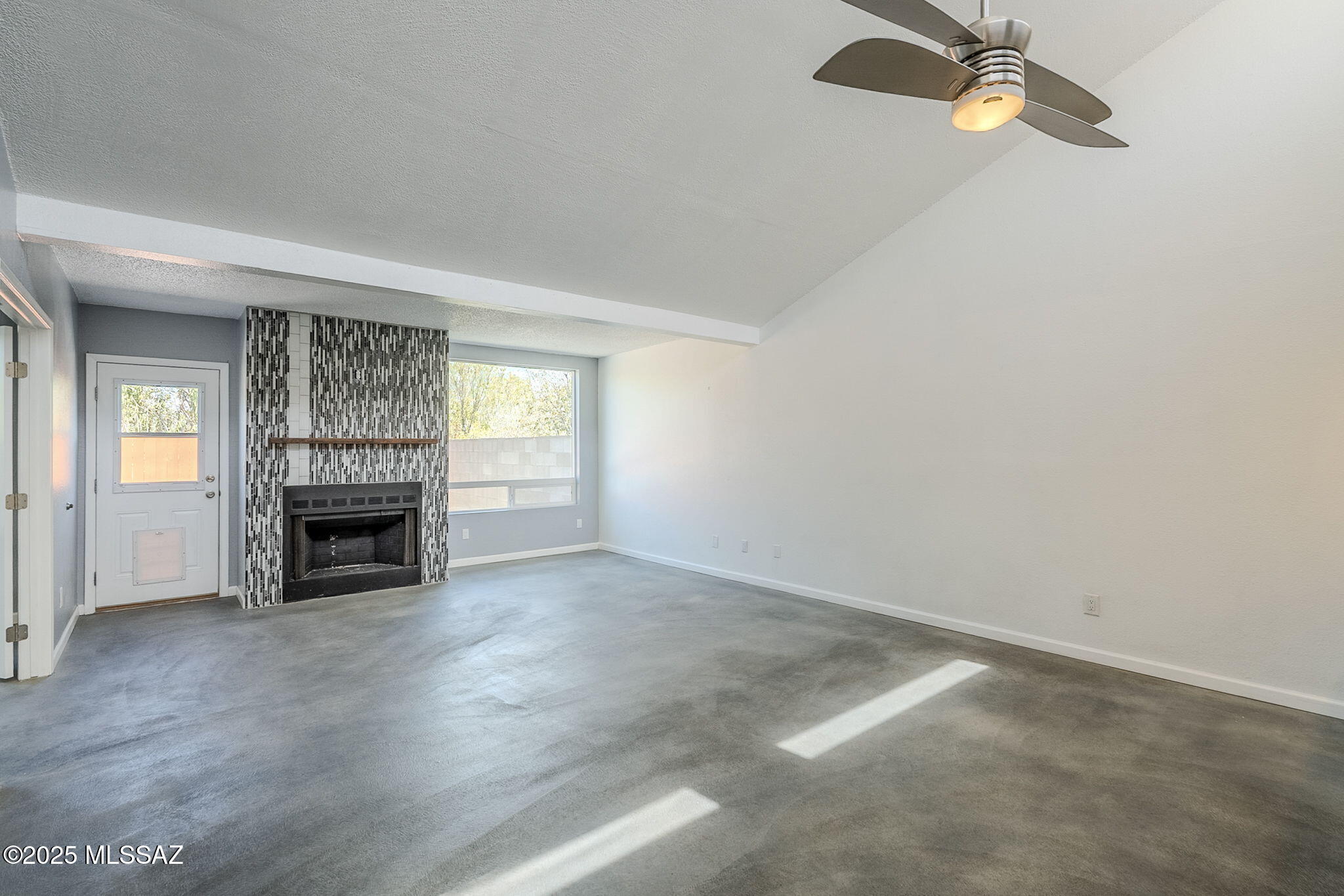 2601 E. Prince Rd. (1-20) - Residential
