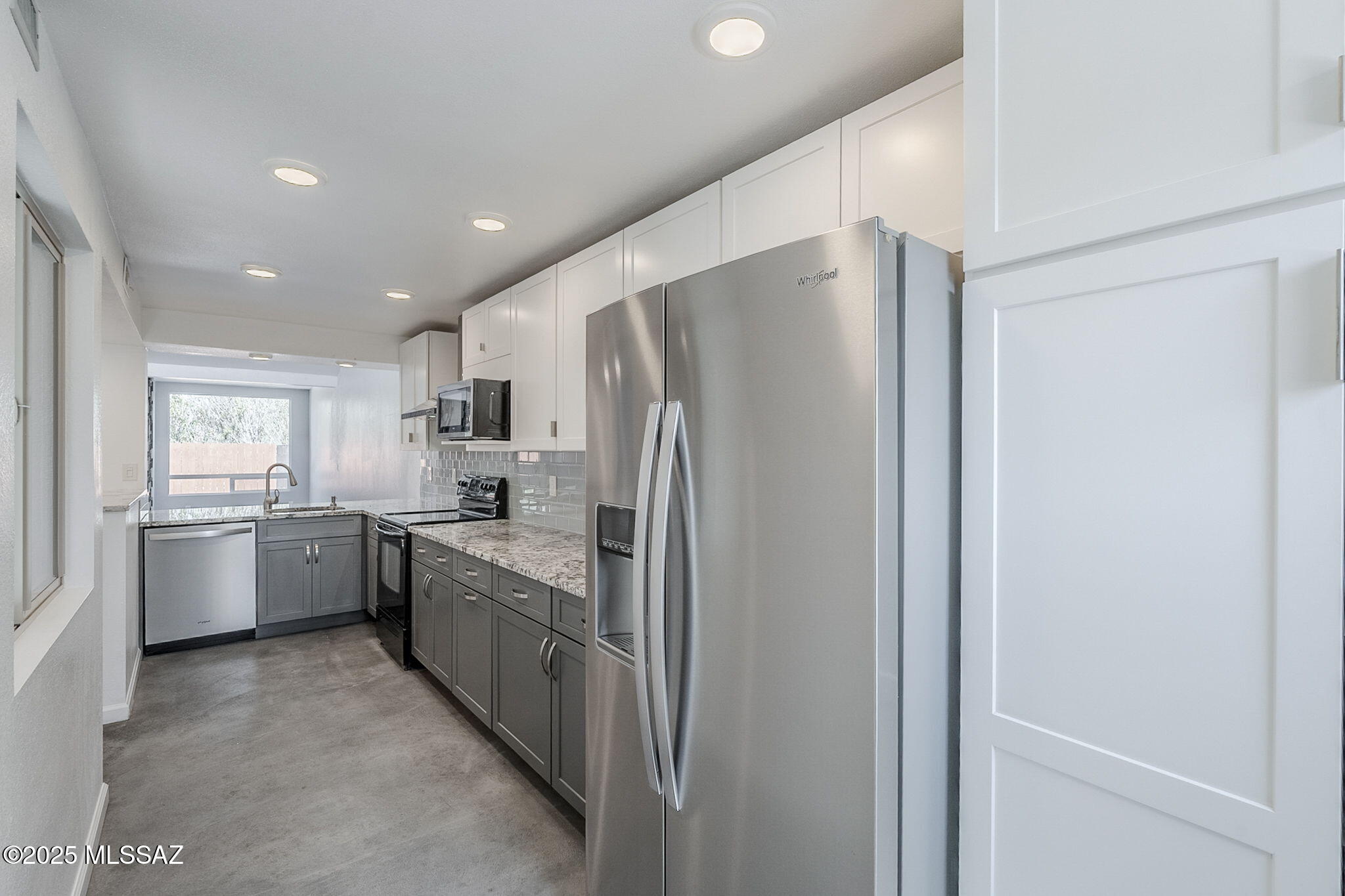 2601 E. Prince Rd. (1-20) - Residential
