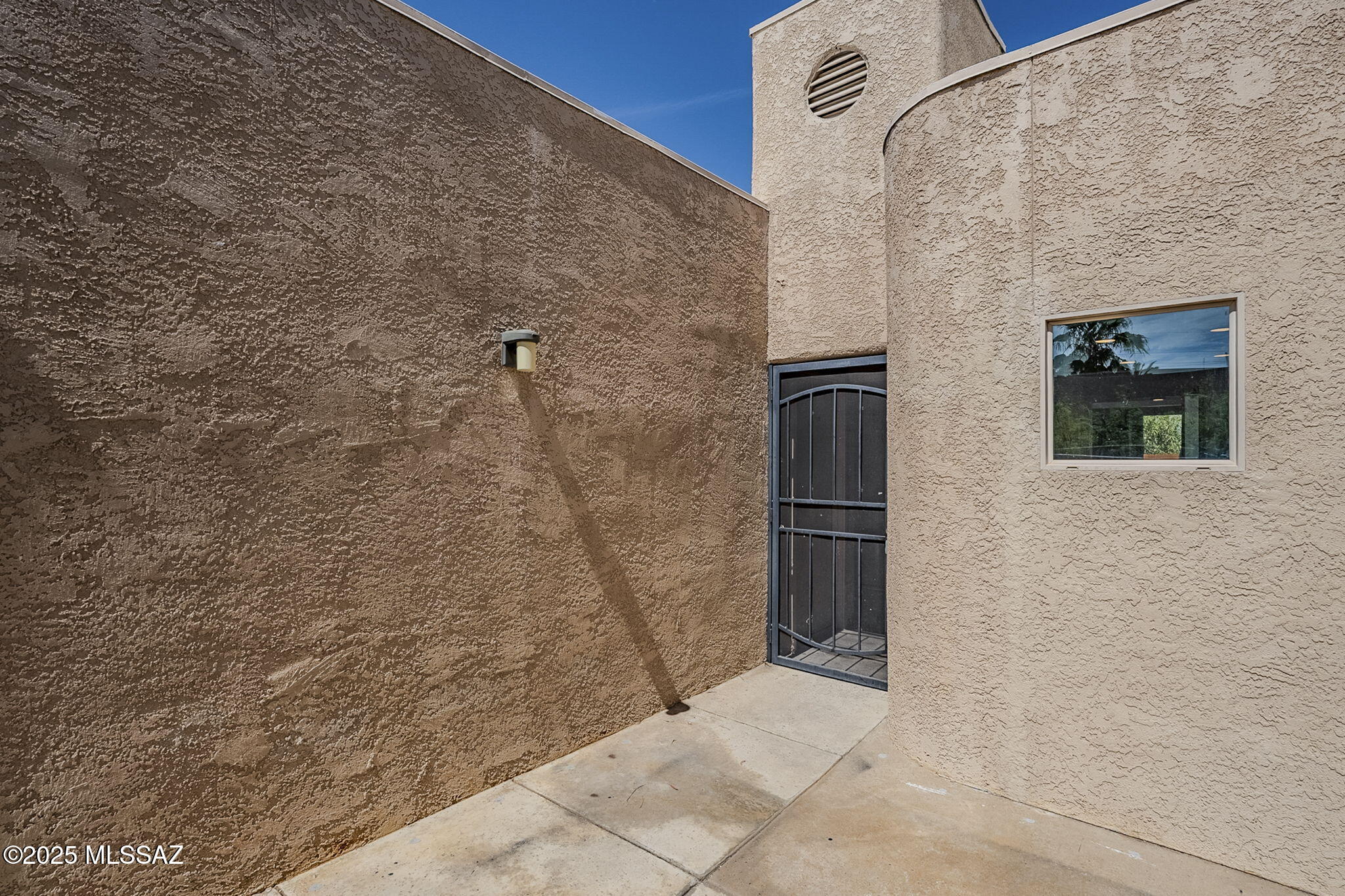 2601 E. Prince Rd. (1-20) - Residential