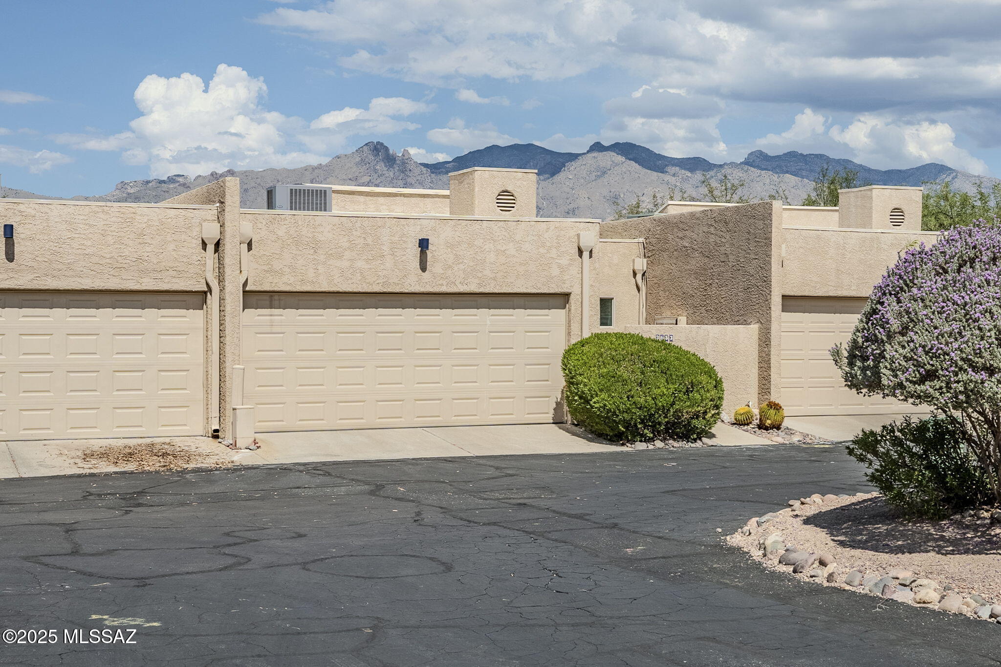2601 E. Prince Rd. (1-20) - Residential