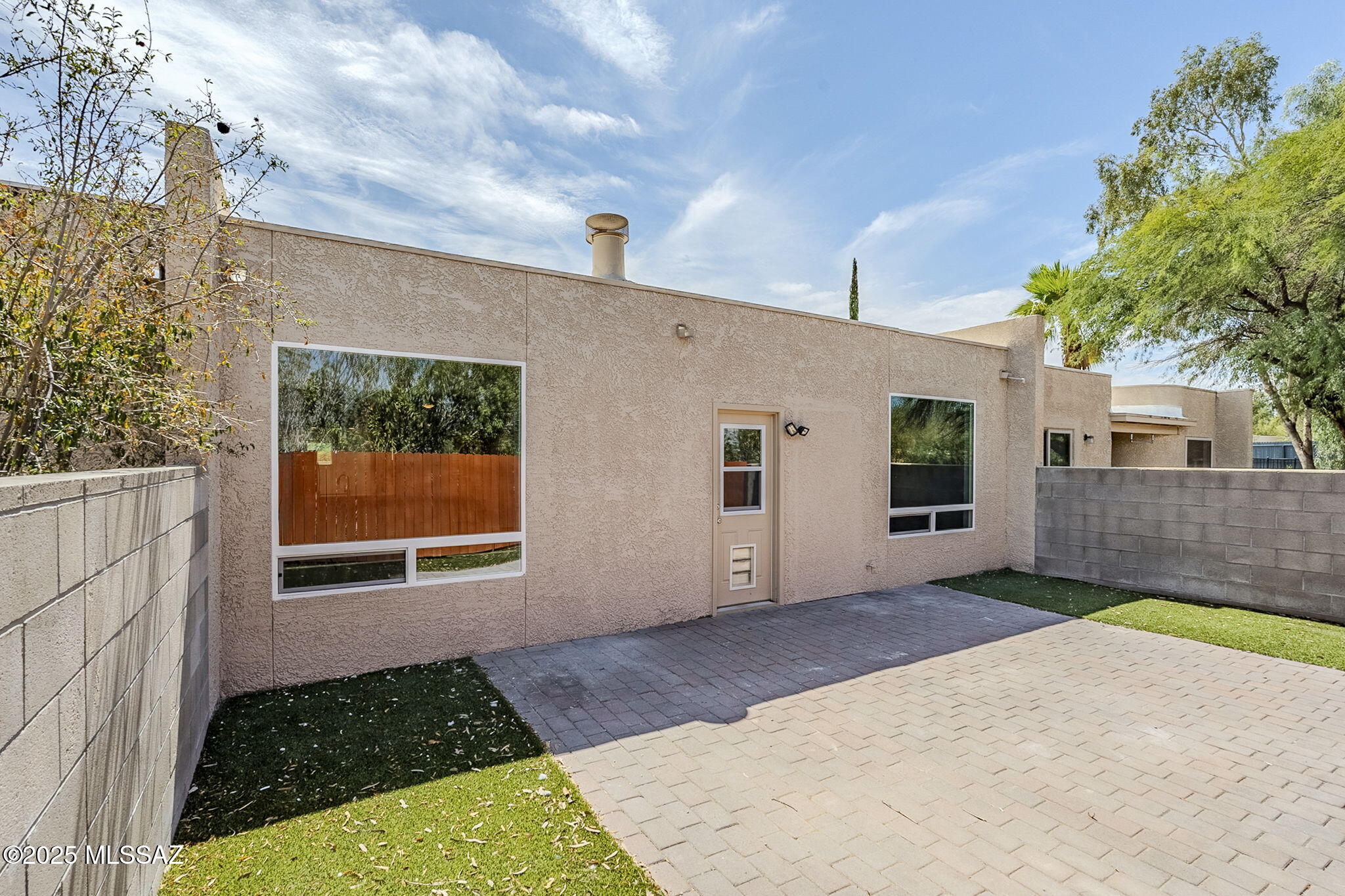 2601 E. Prince Rd. (1-20) - Residential