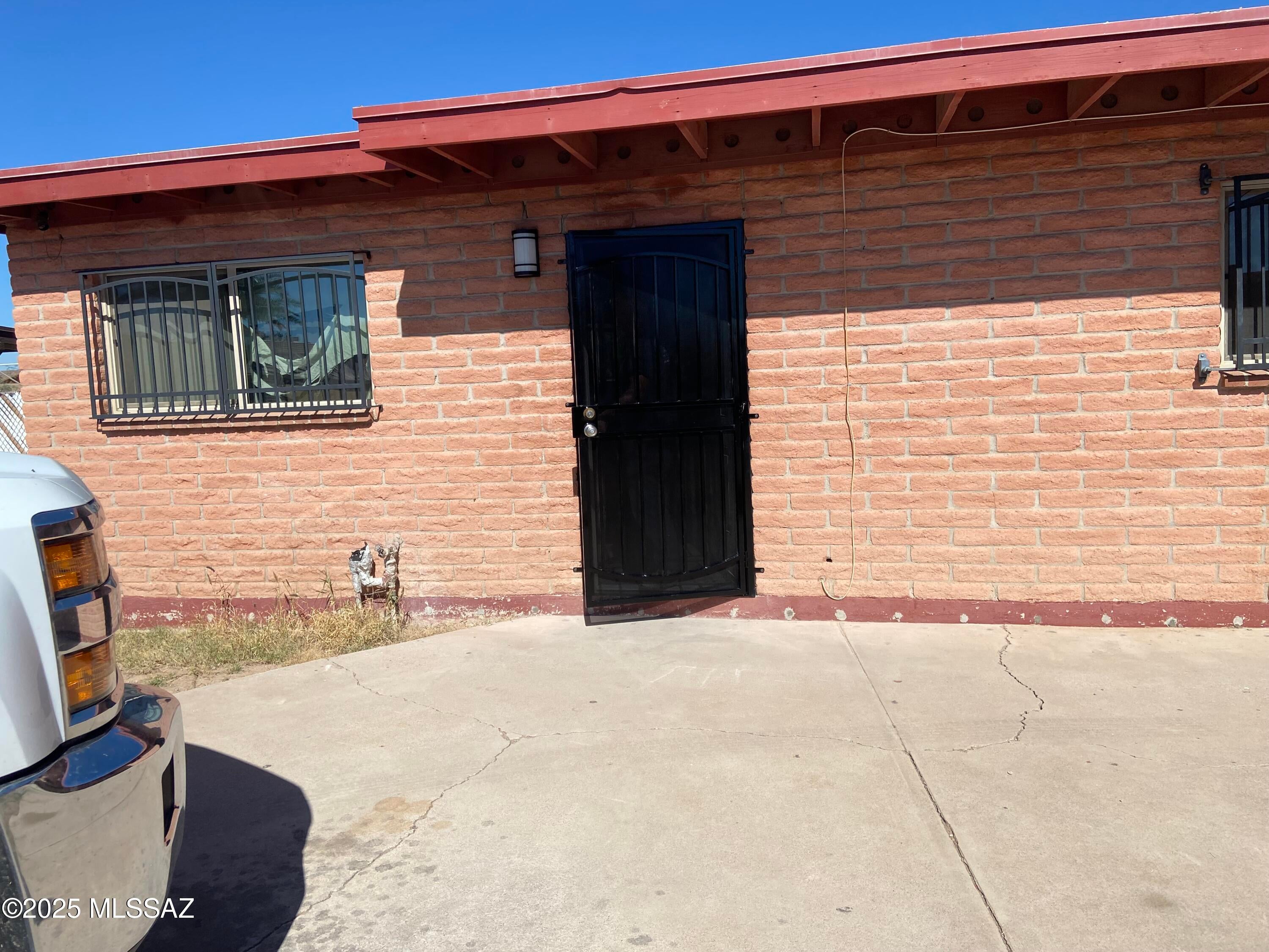 Jamaican Estates (1-77) - Residential Lease