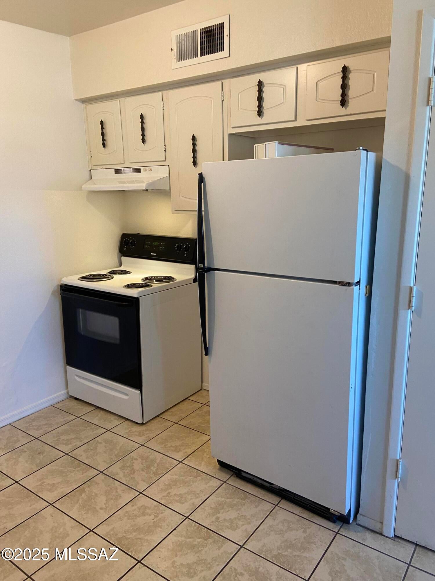 Jamaican Estates (1-77) - Residential Lease
