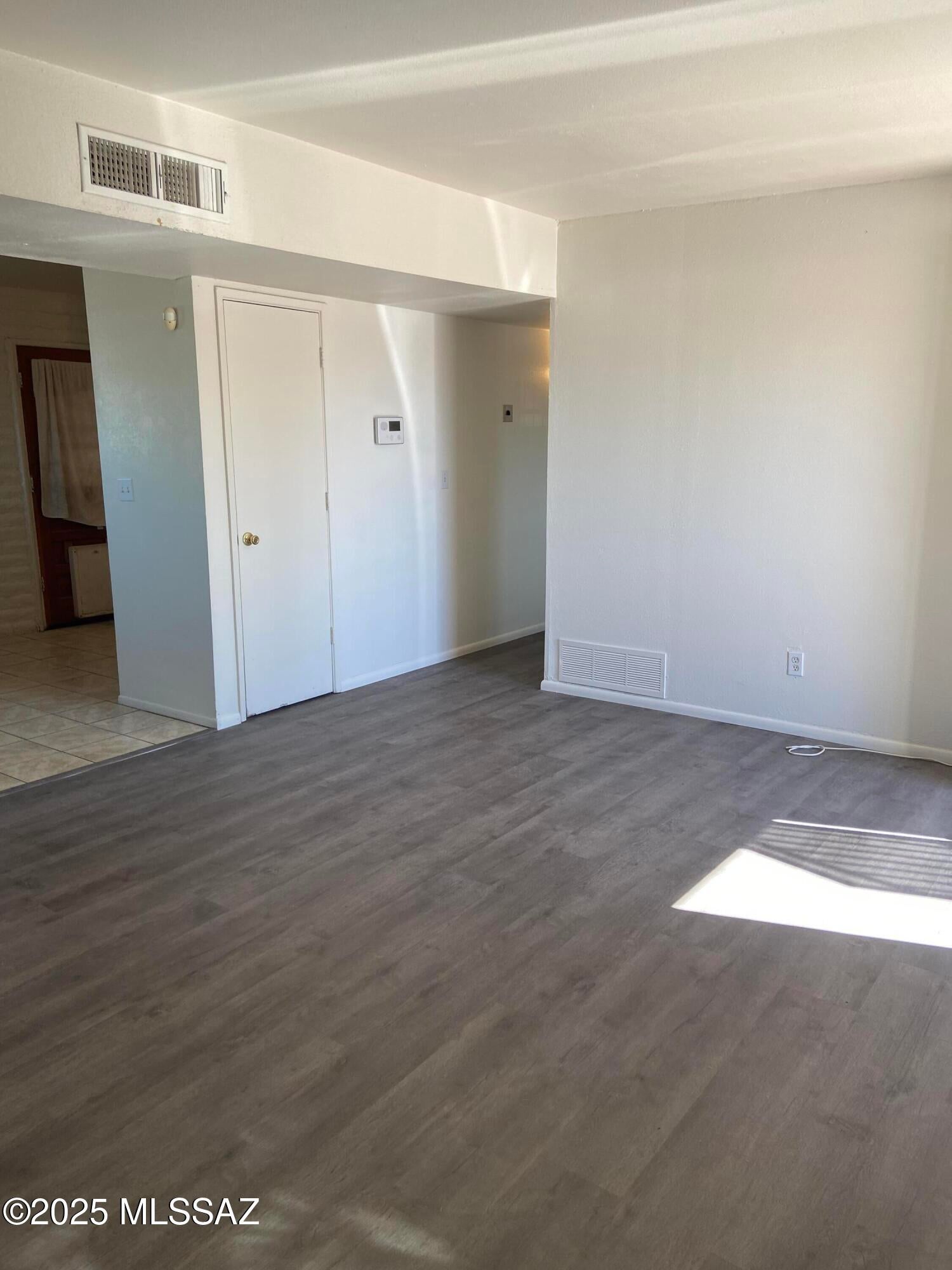Jamaican Estates (1-77) - Residential Lease