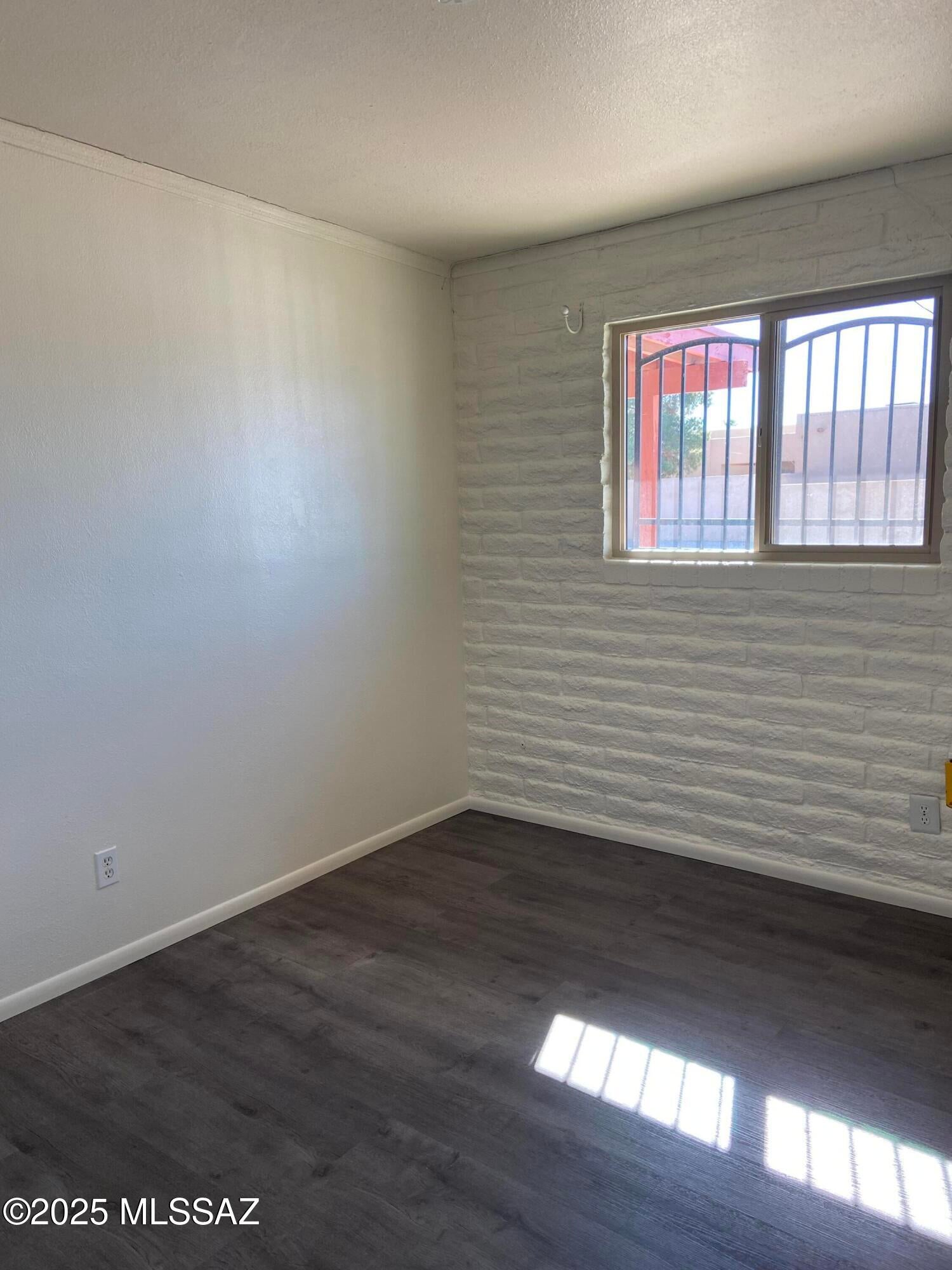 Jamaican Estates (1-77) - Residential Lease